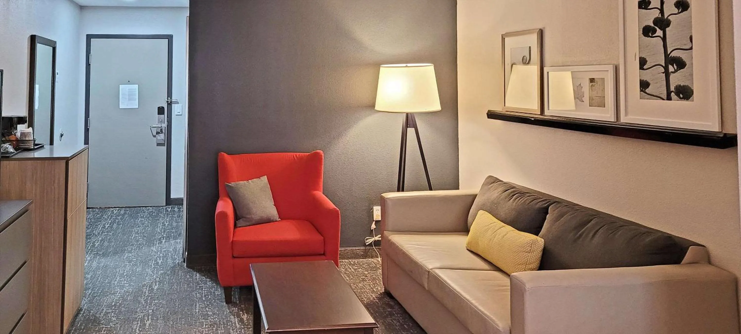 Bedroom in Country Inn & Suites by Radisson, Canton, GA