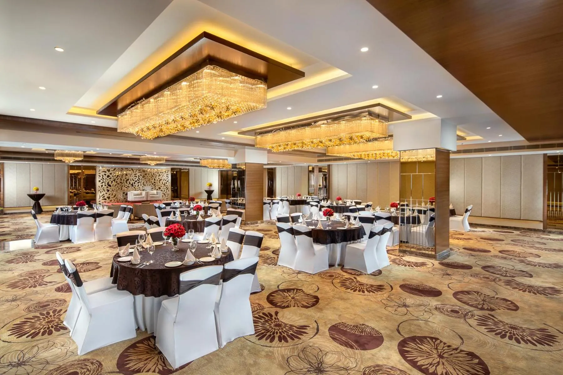 Banquet/Function facilities in Nirvana Sarovar Portico Gorakhpur