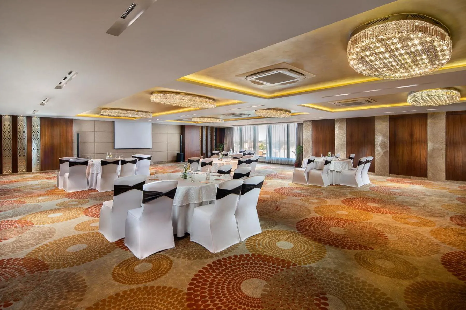 Banquet/Function facilities in Nirvana Sarovar Portico Gorakhpur
