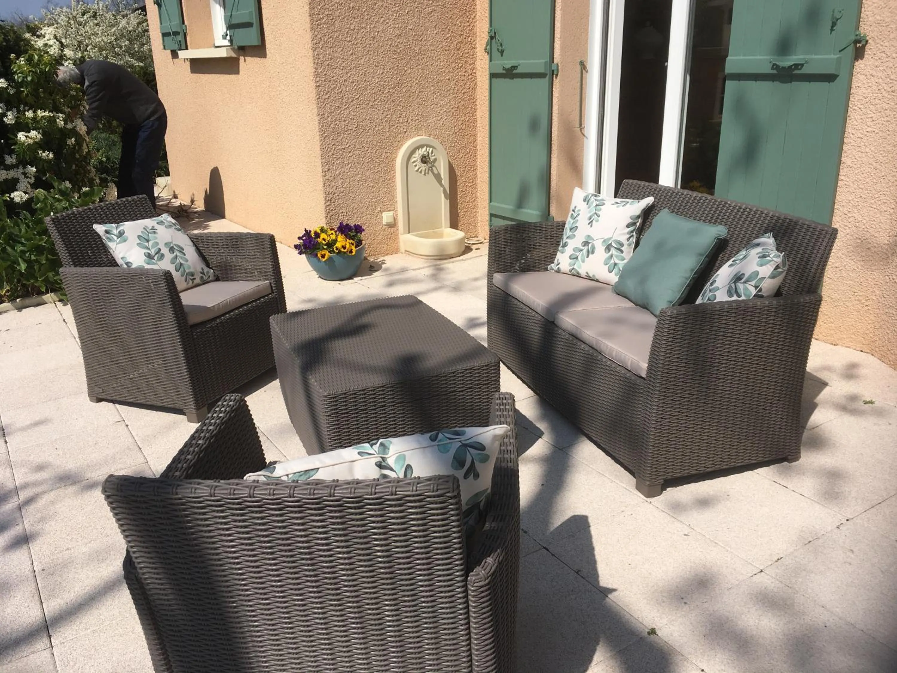 Patio in Le Relais des Malettes Chambres d'hôtes B&B