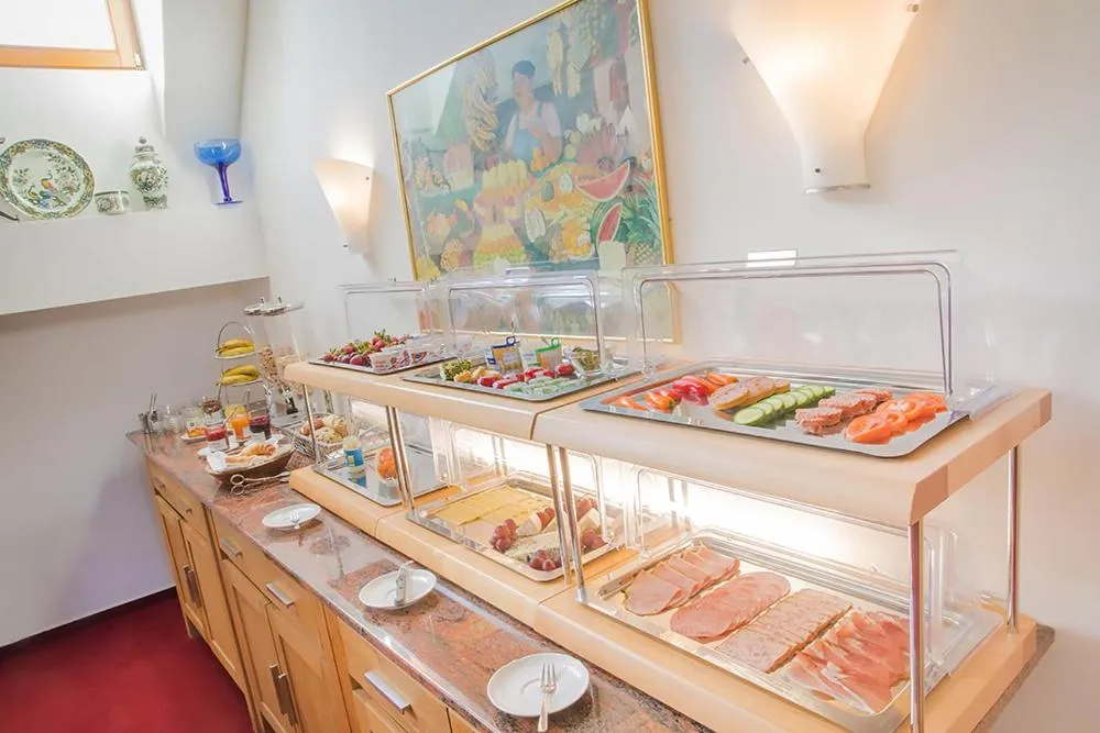 Buffet breakfast in Hotel Lauer