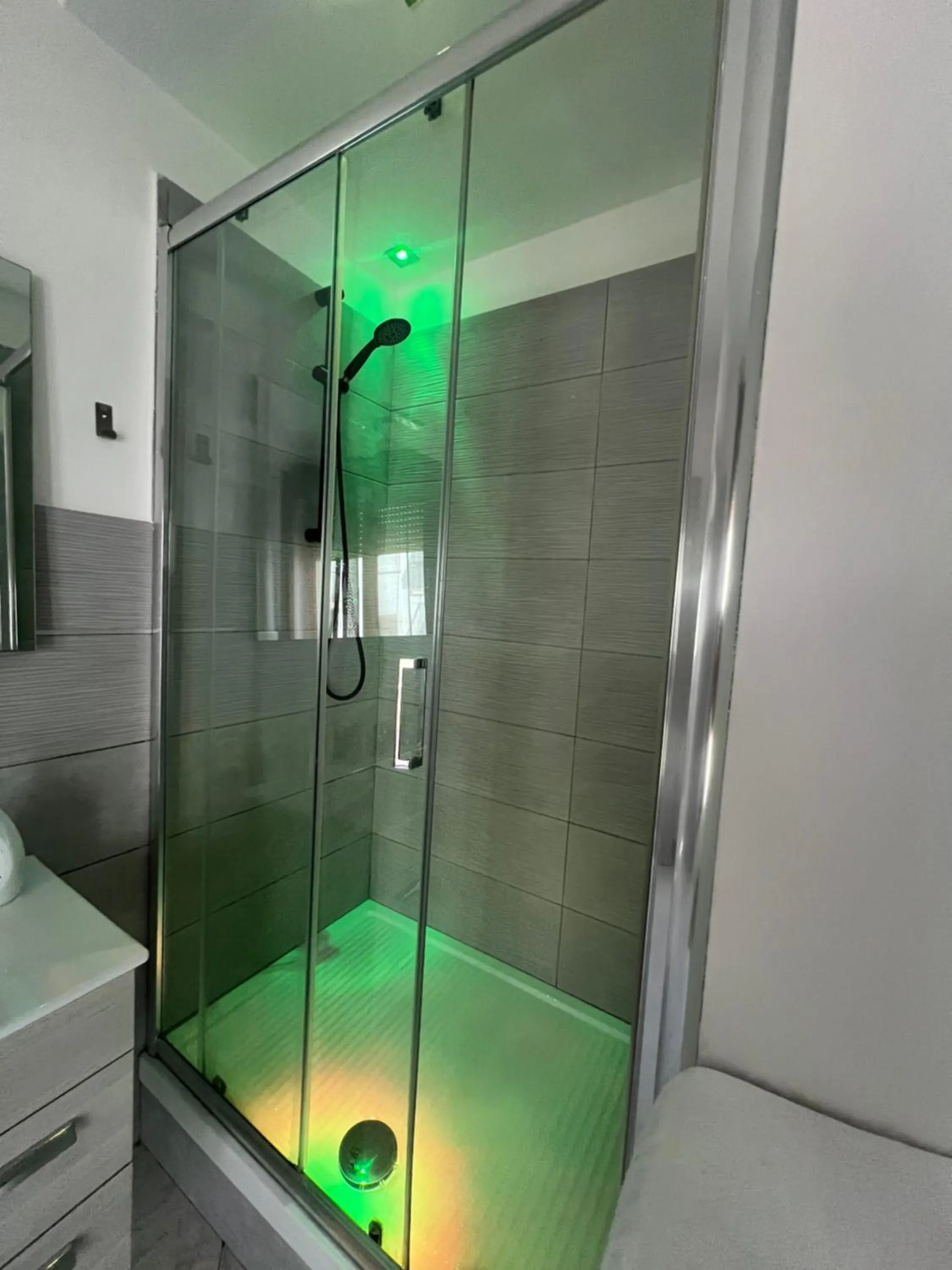 Shower in Dimora Le Grottaglie