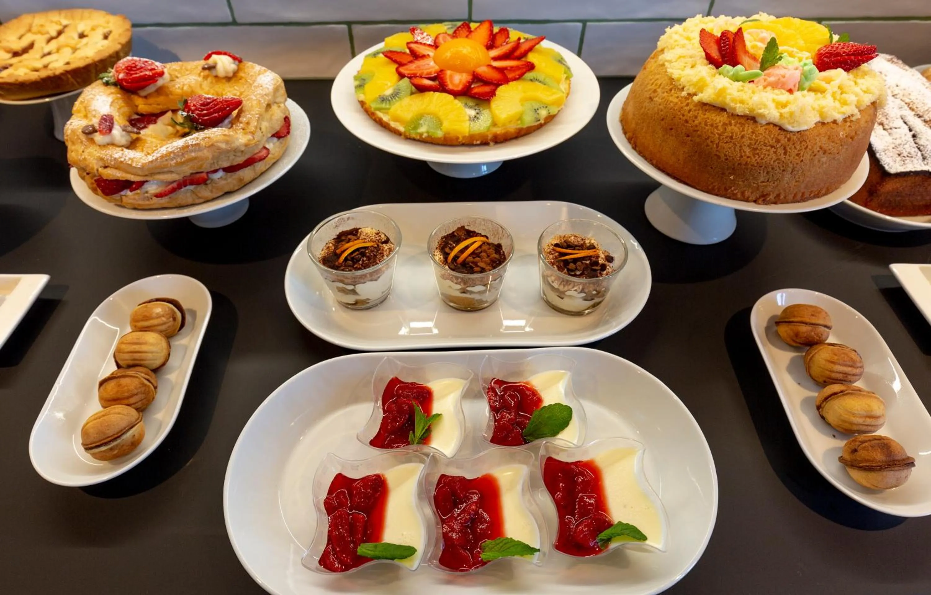 Food and drinks in Maison Bon Bon