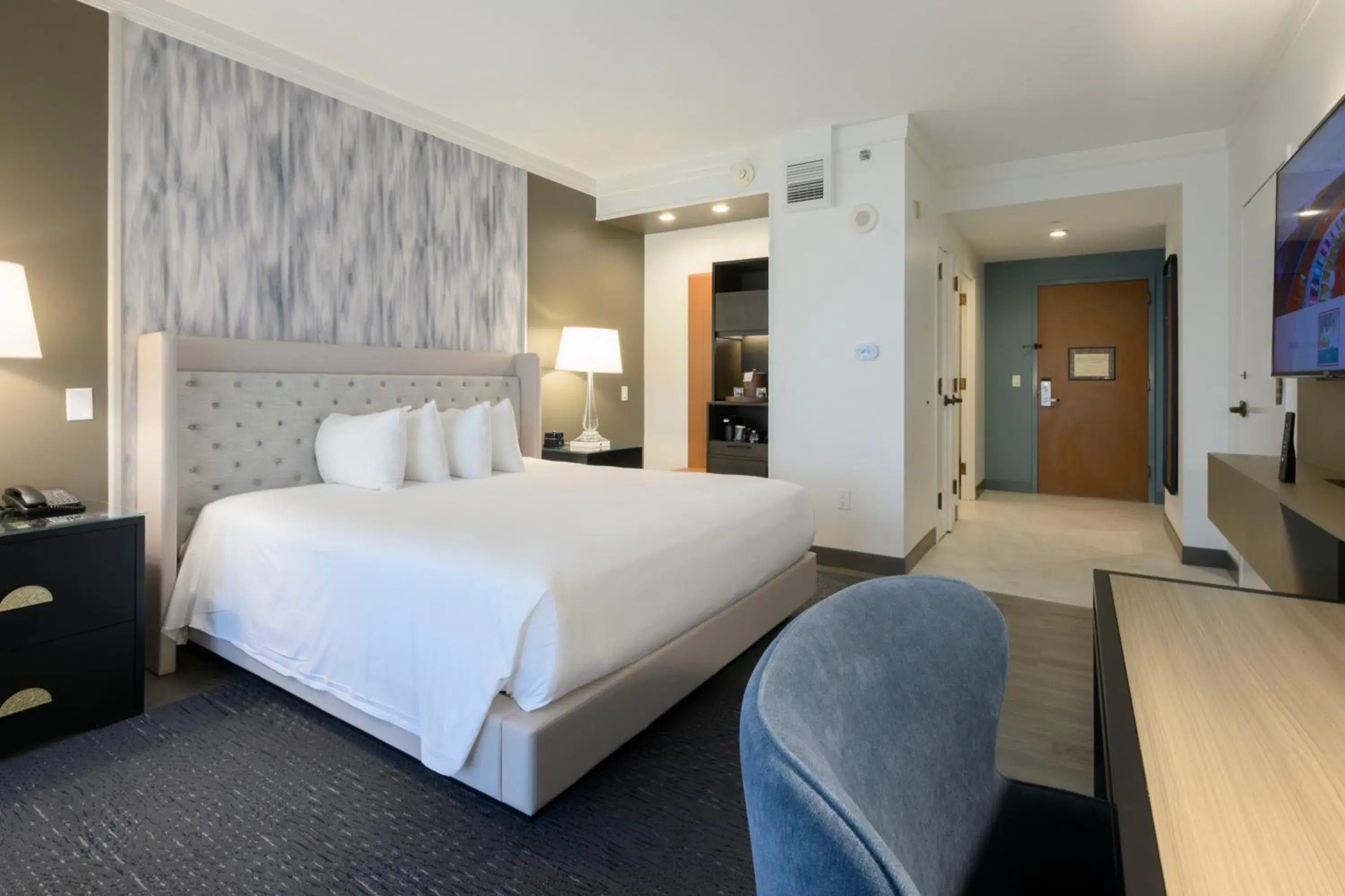 Premium Luxury King in L’Auberge Casino Resort Lake Charles Premium Luxury King in L’Auberge Casino Resort Lake Charles