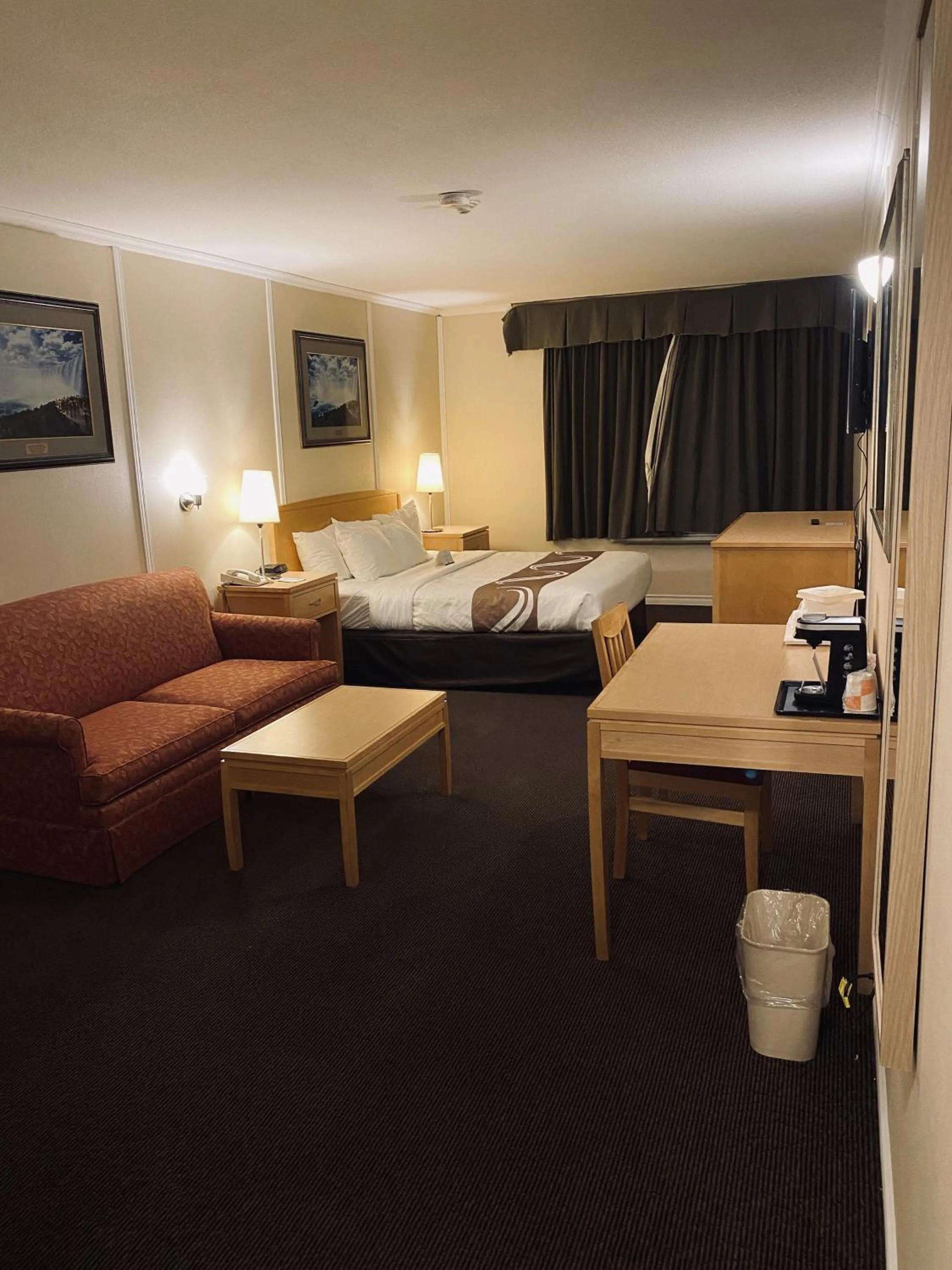 Photo of the whole room, Bed in Quality Inn & Suites