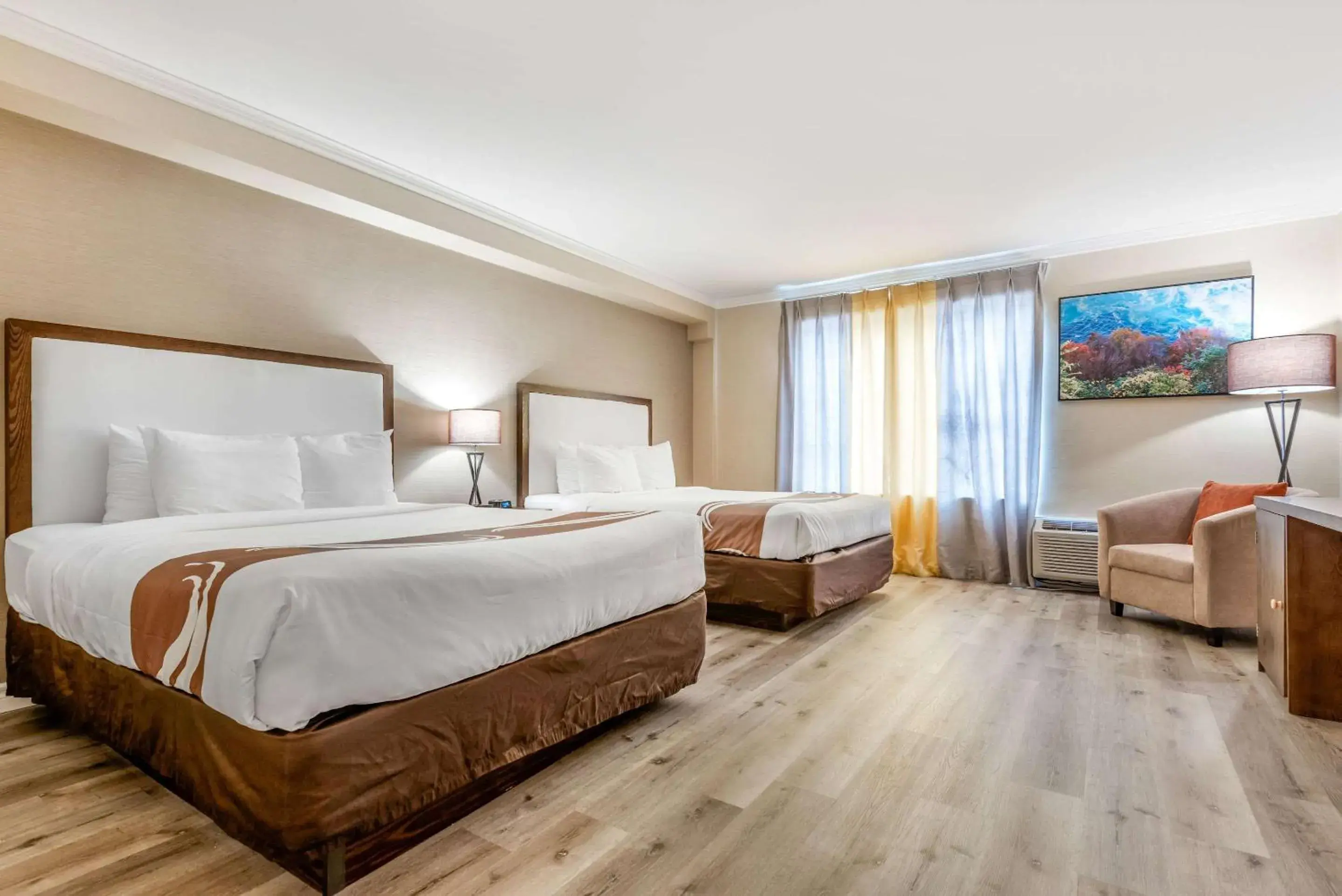 Executive Queen Room - Non-Smoking in Quality Inn & Suites Executive Queen Room - Non-Smoking in Quality Inn & Suites