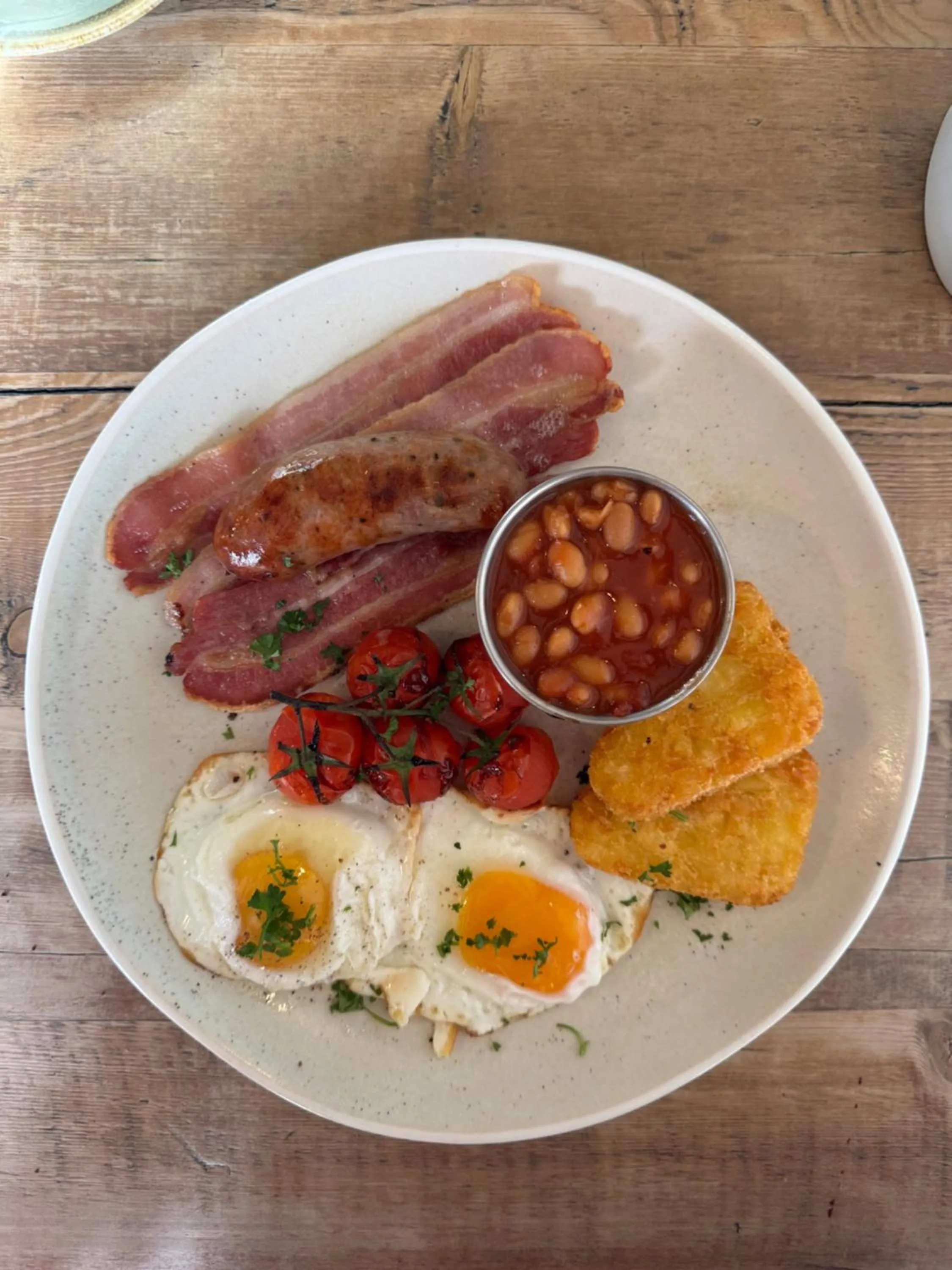 Breakfast in The Saracens Head