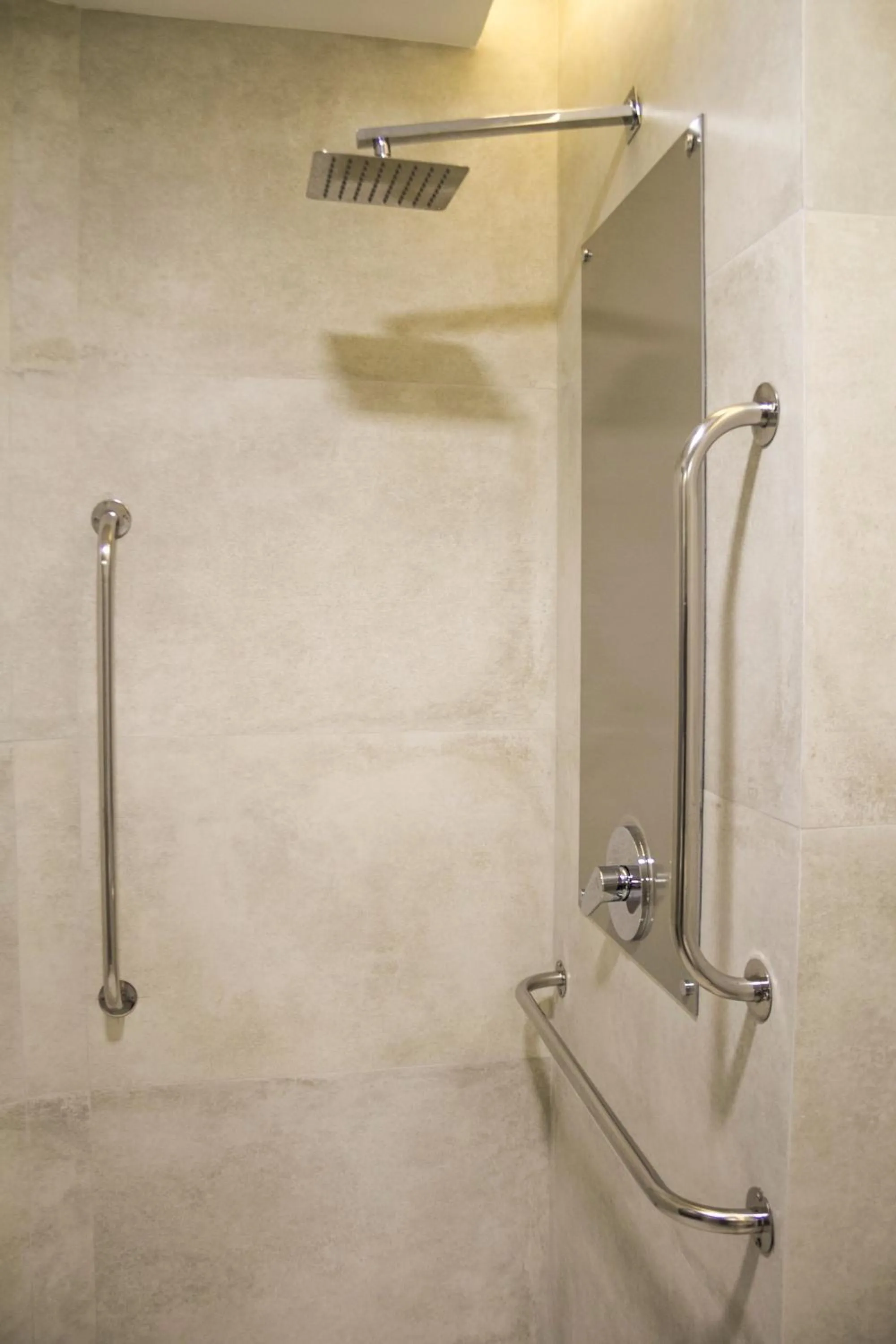 Shower in Slaviero Campina Grande