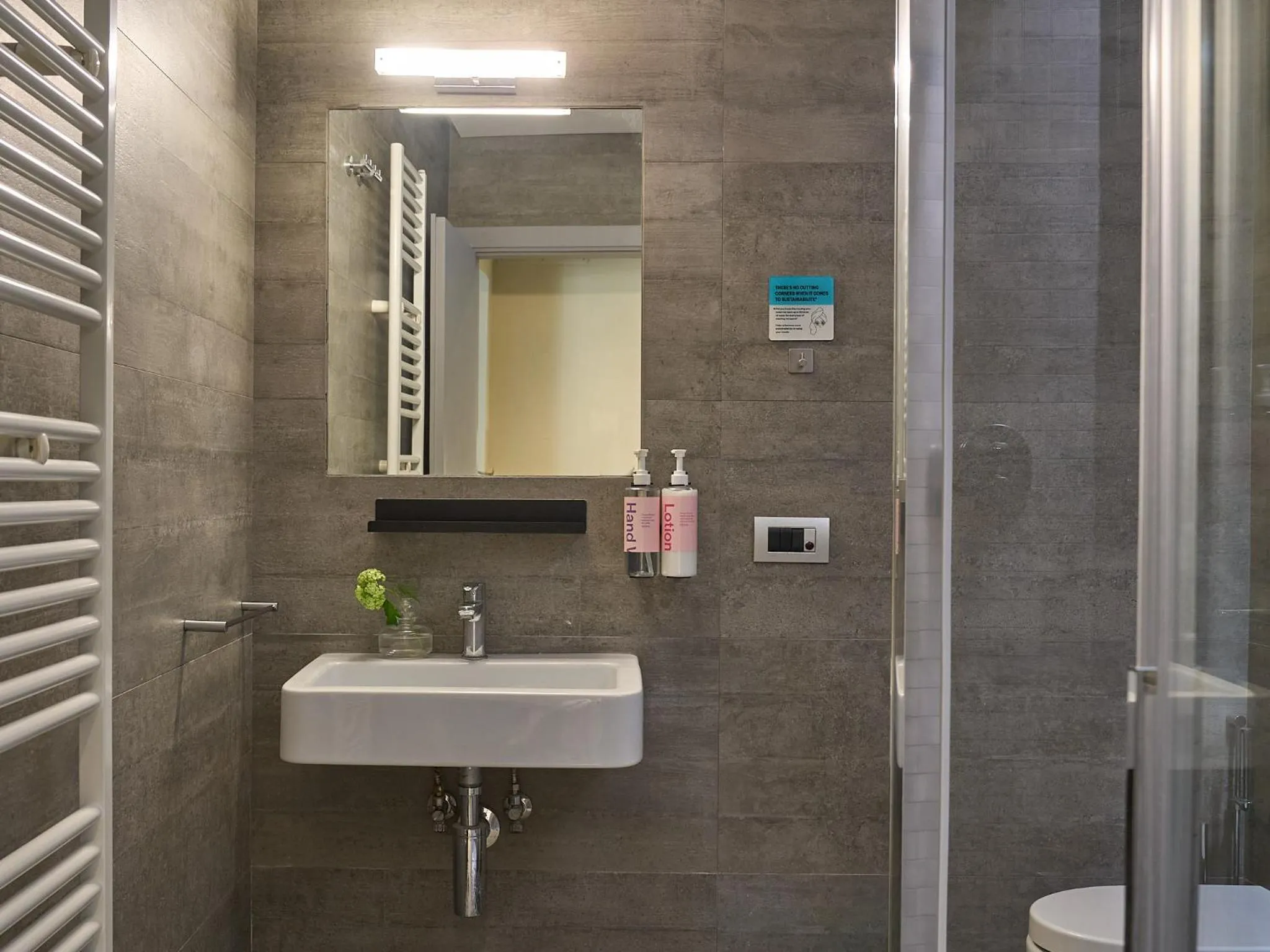 Bathroom in Numa Florence Rodo