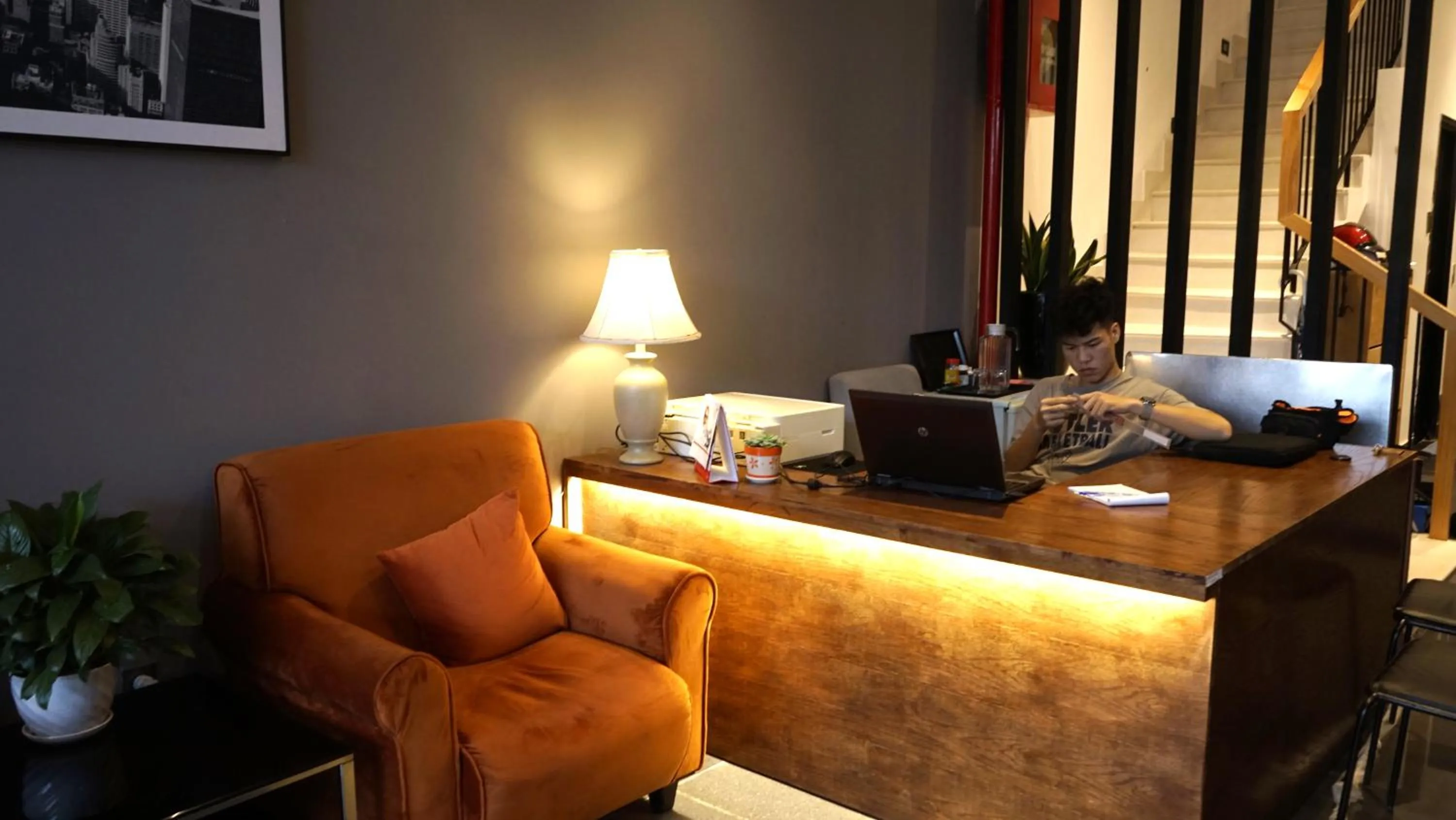 Oasis Hotel & Apartment