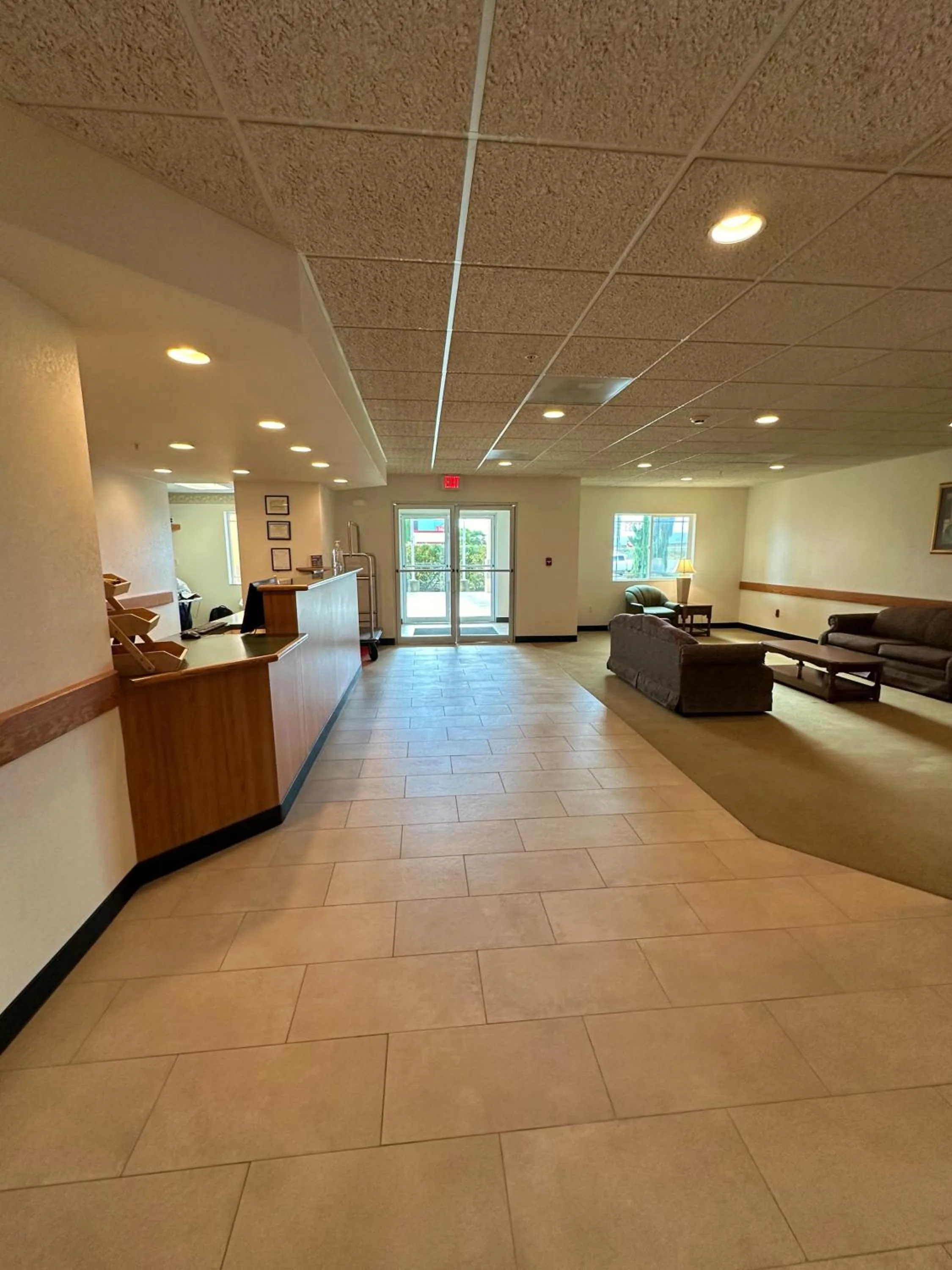 Lobby or reception in Peppermill Empress Inn