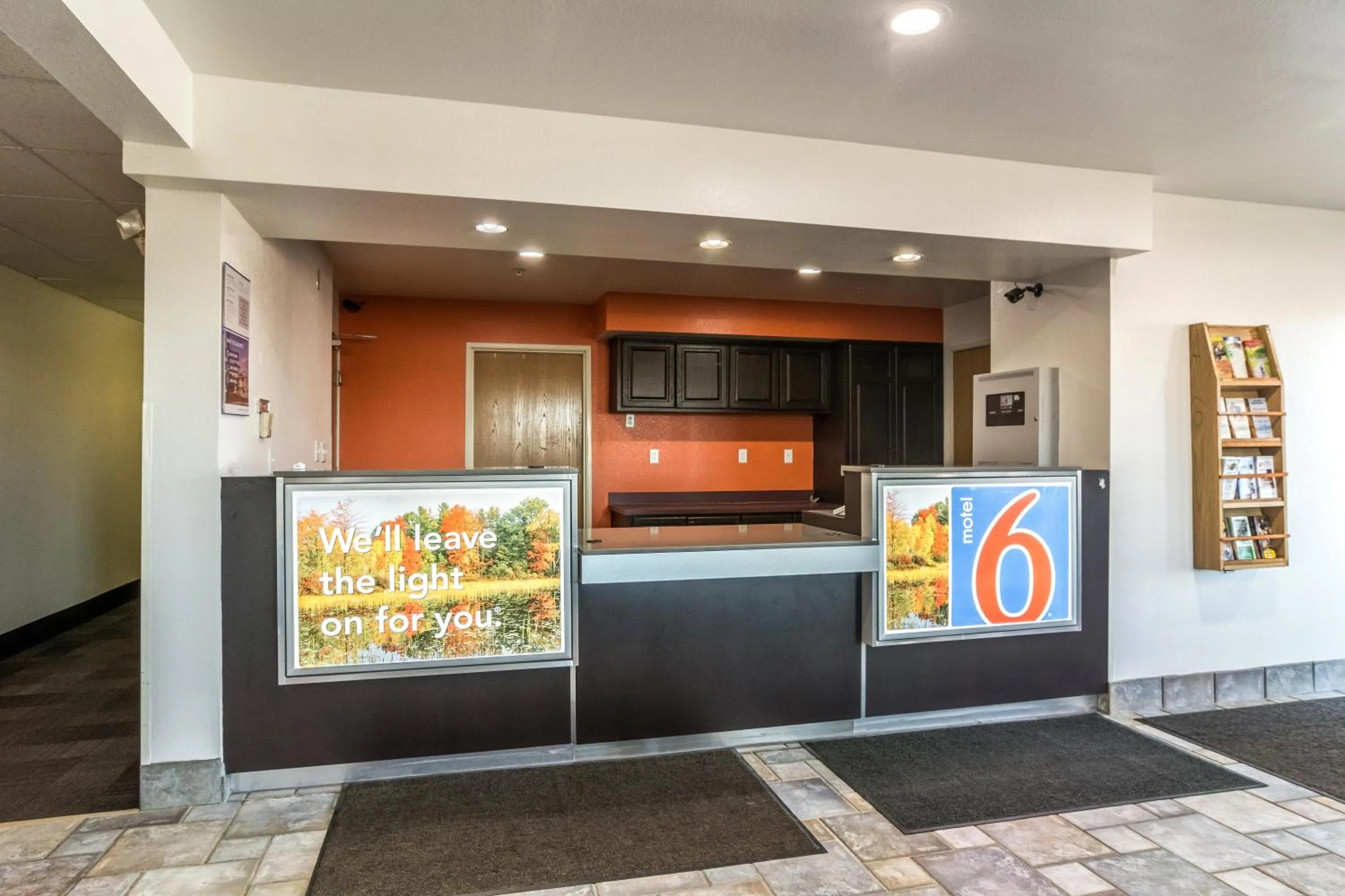 Lobby or reception in Motel 6-Barkeyville, PA