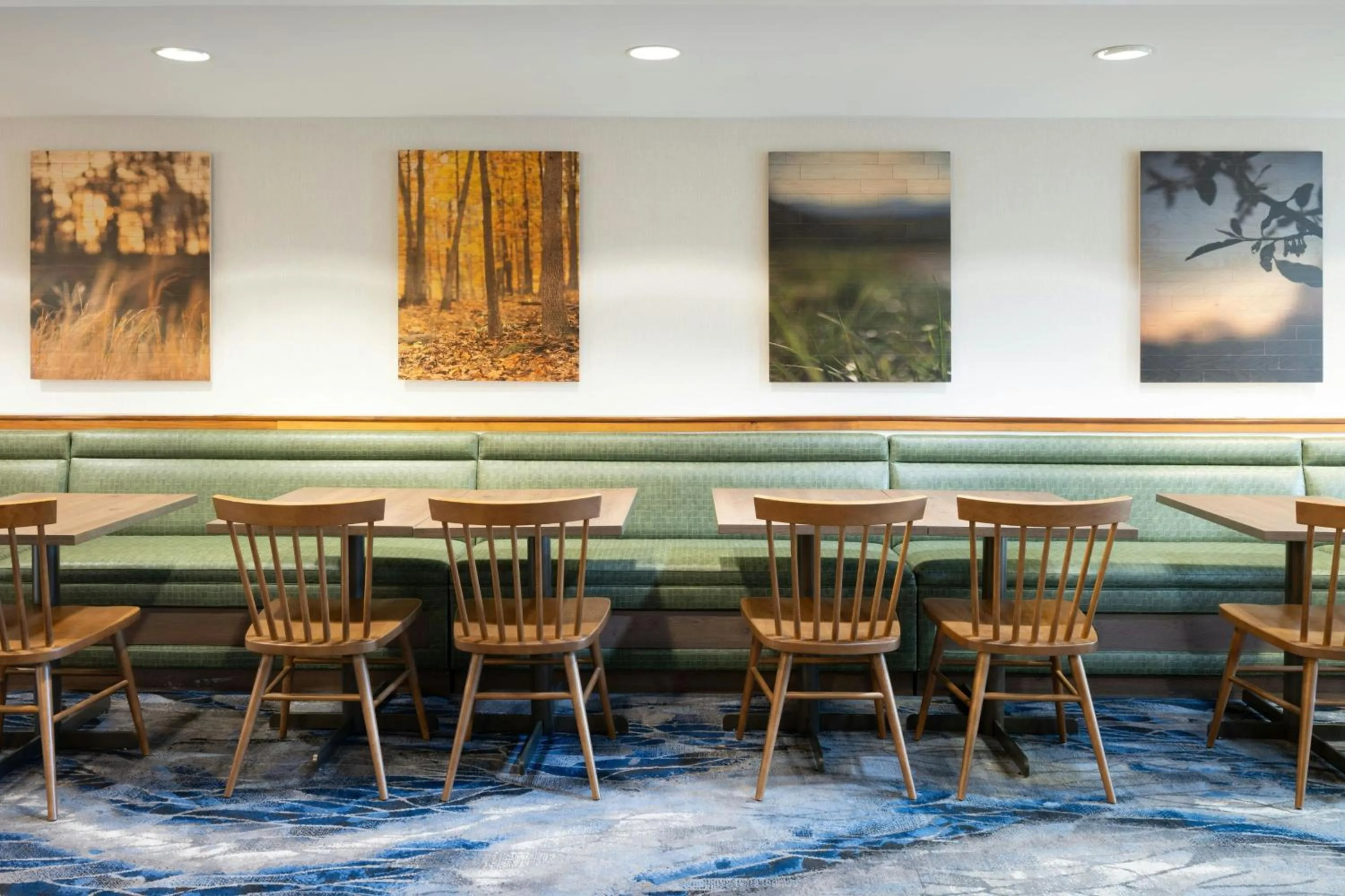 Breakfast in Fairfield Inn & Suites by Marriott Towanda Wysox