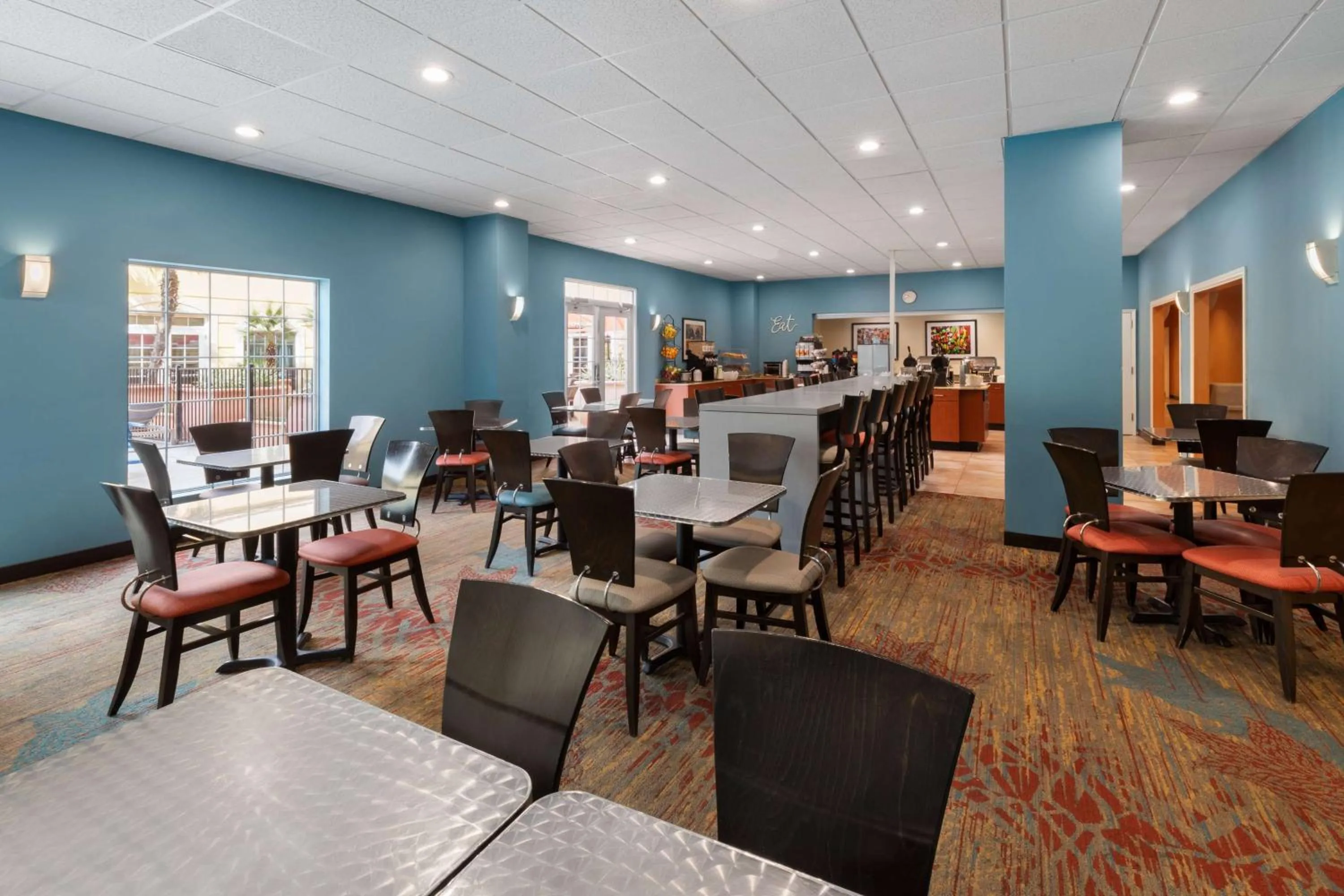 Breakfast in La Quinta by Wyndham San Antonio Medical Ctr. NW