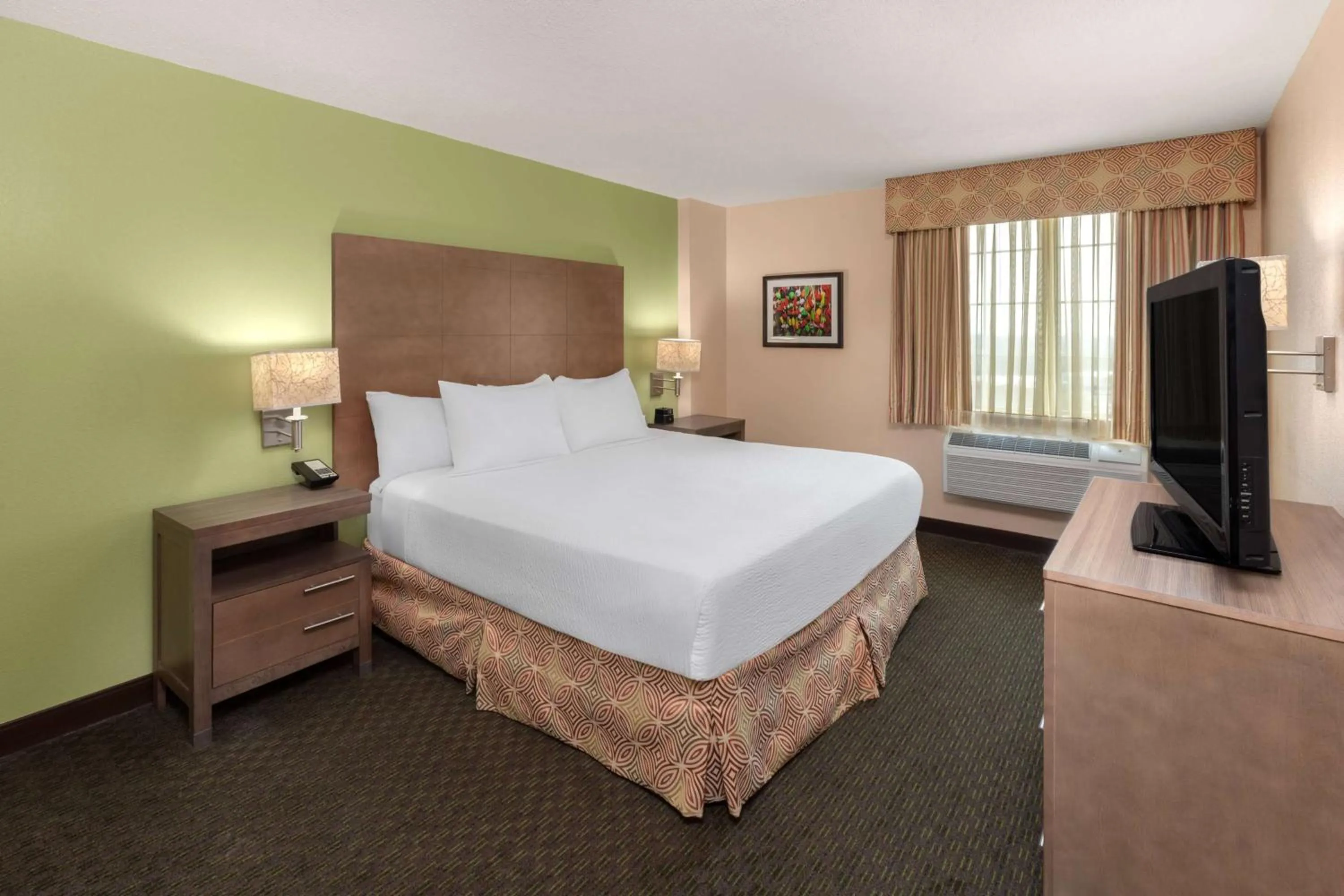 Bed in La Quinta by Wyndham San Antonio Medical Ctr. NW
