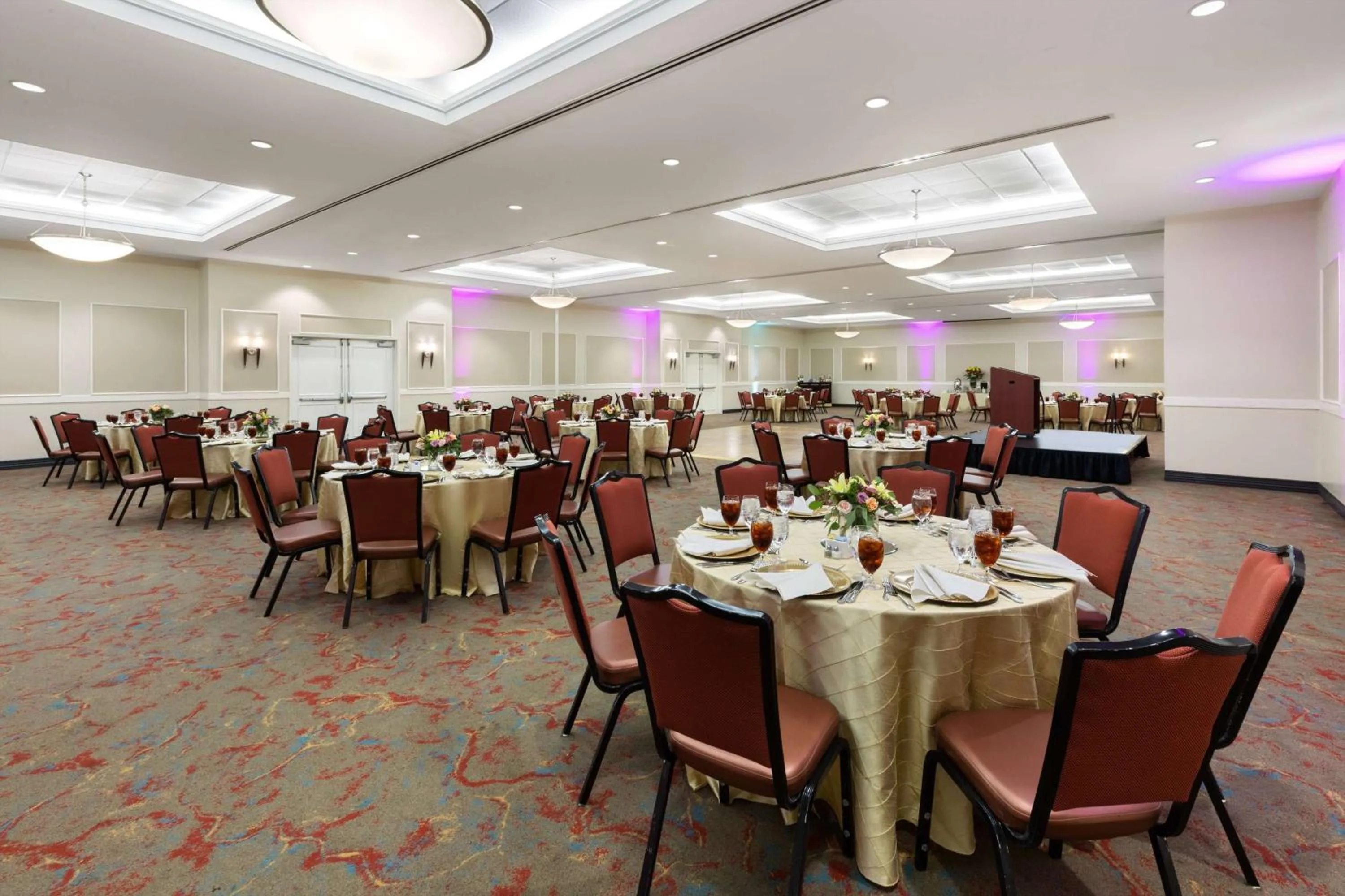 Meeting/conference room in La Quinta by Wyndham San Antonio Medical Ctr. NW