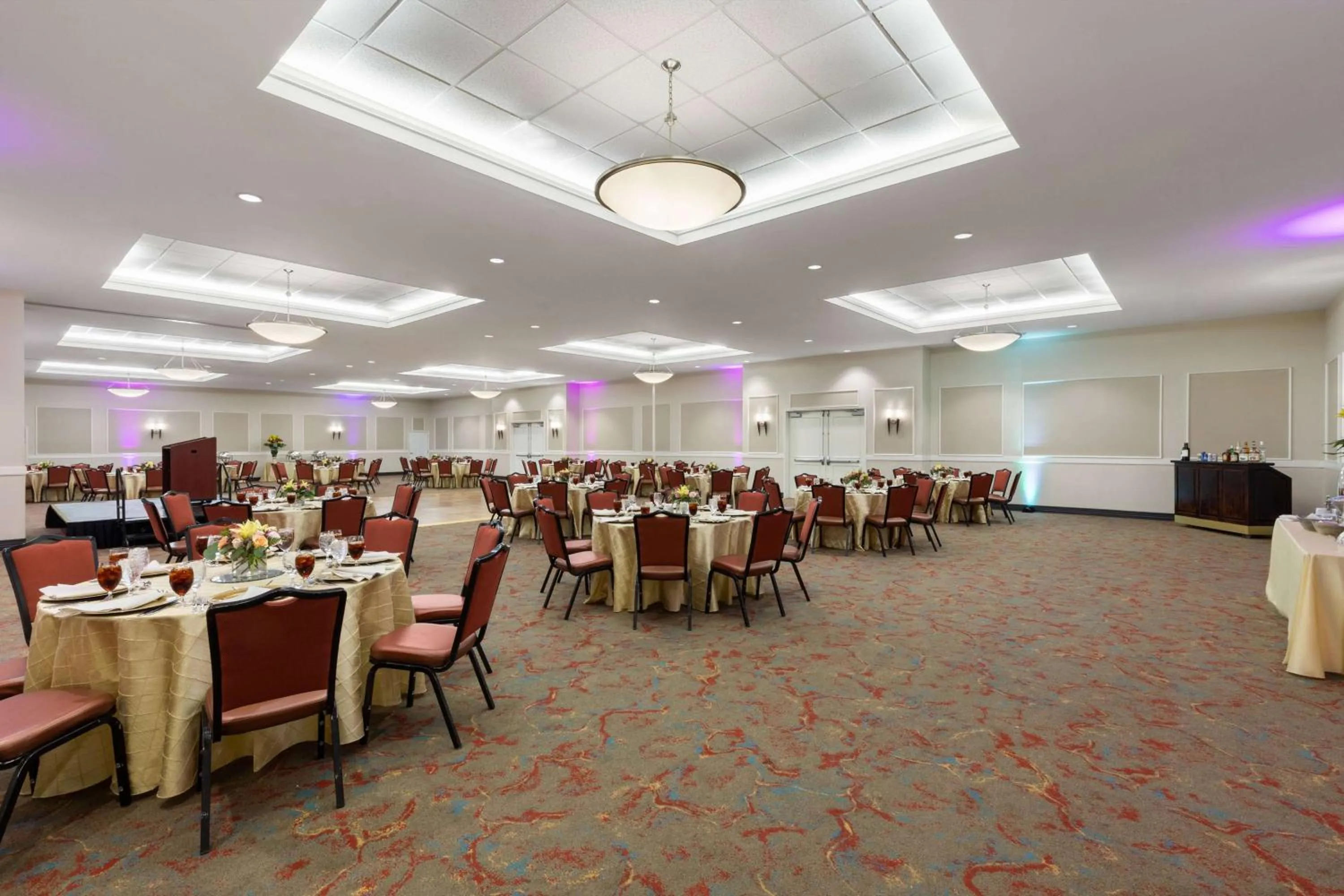 Meeting/conference room in La Quinta by Wyndham San Antonio Medical Ctr. NW