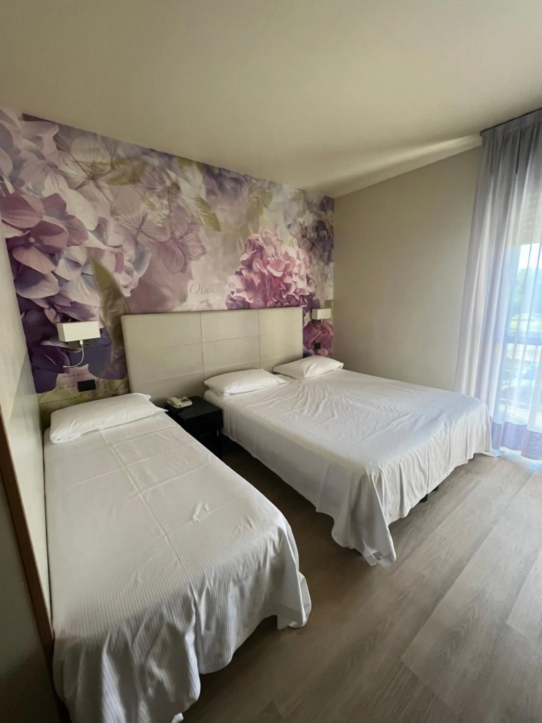 Bedroom, Bed in Hotel Parigi 2 & Spa