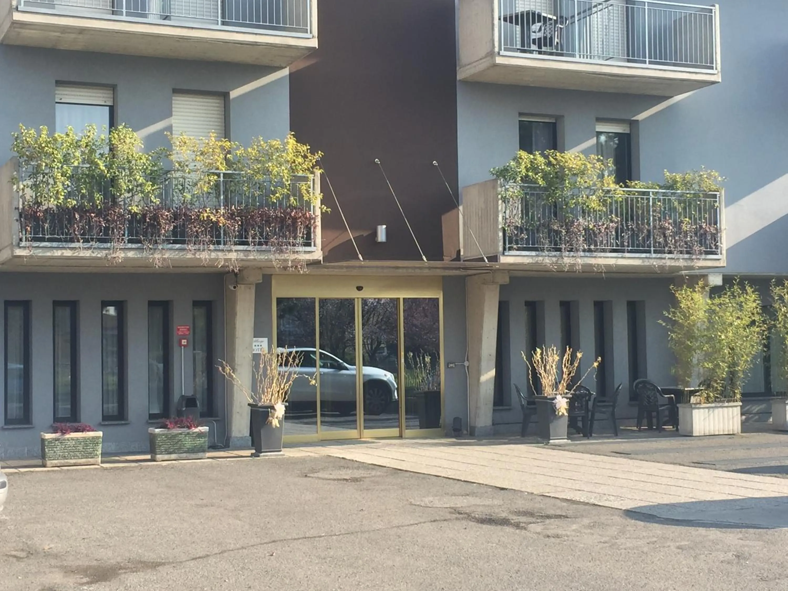 Property building in Hotel Parigi 2 & Spa