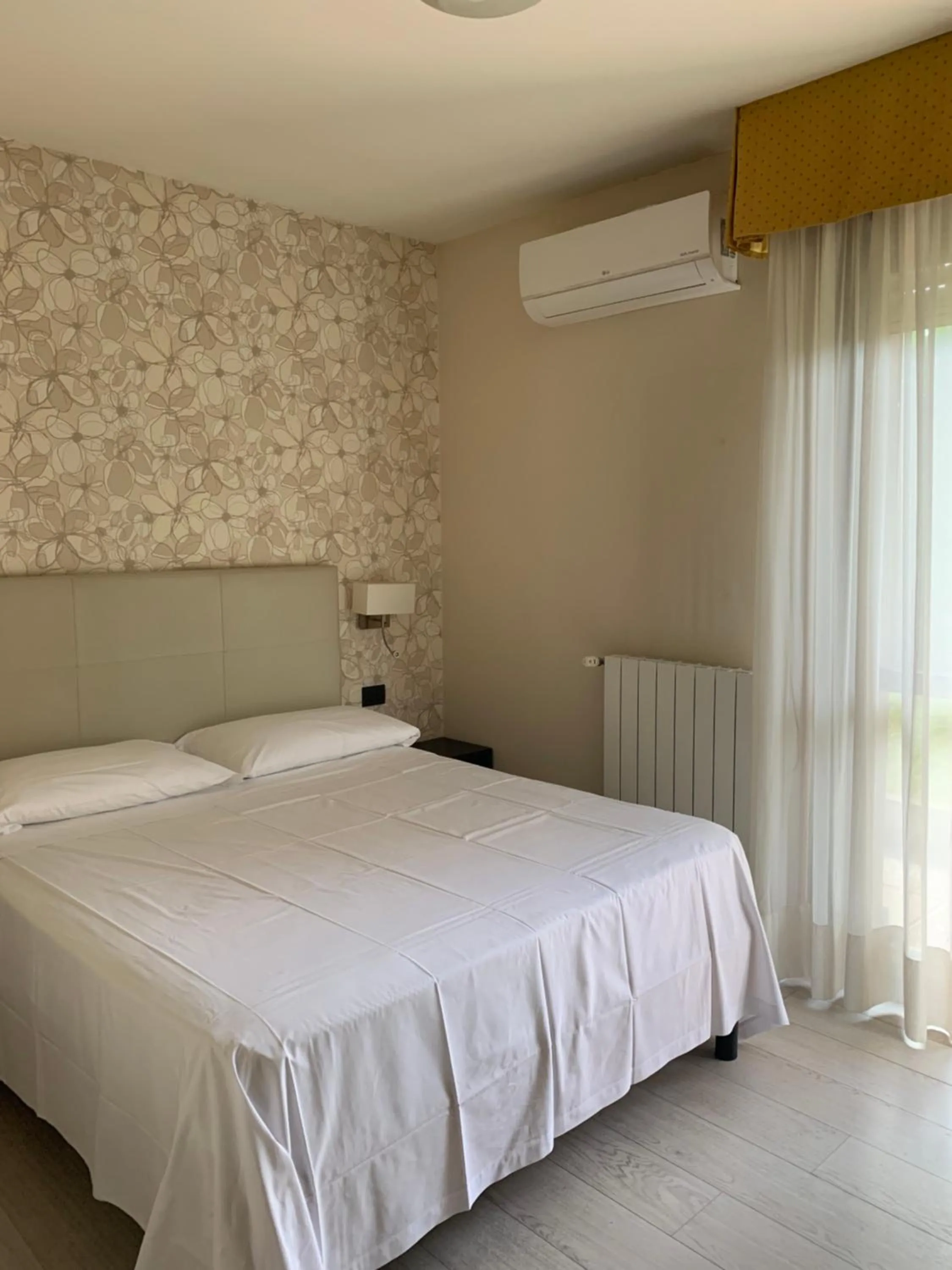 Bed in Hotel Parigi 2 & Spa