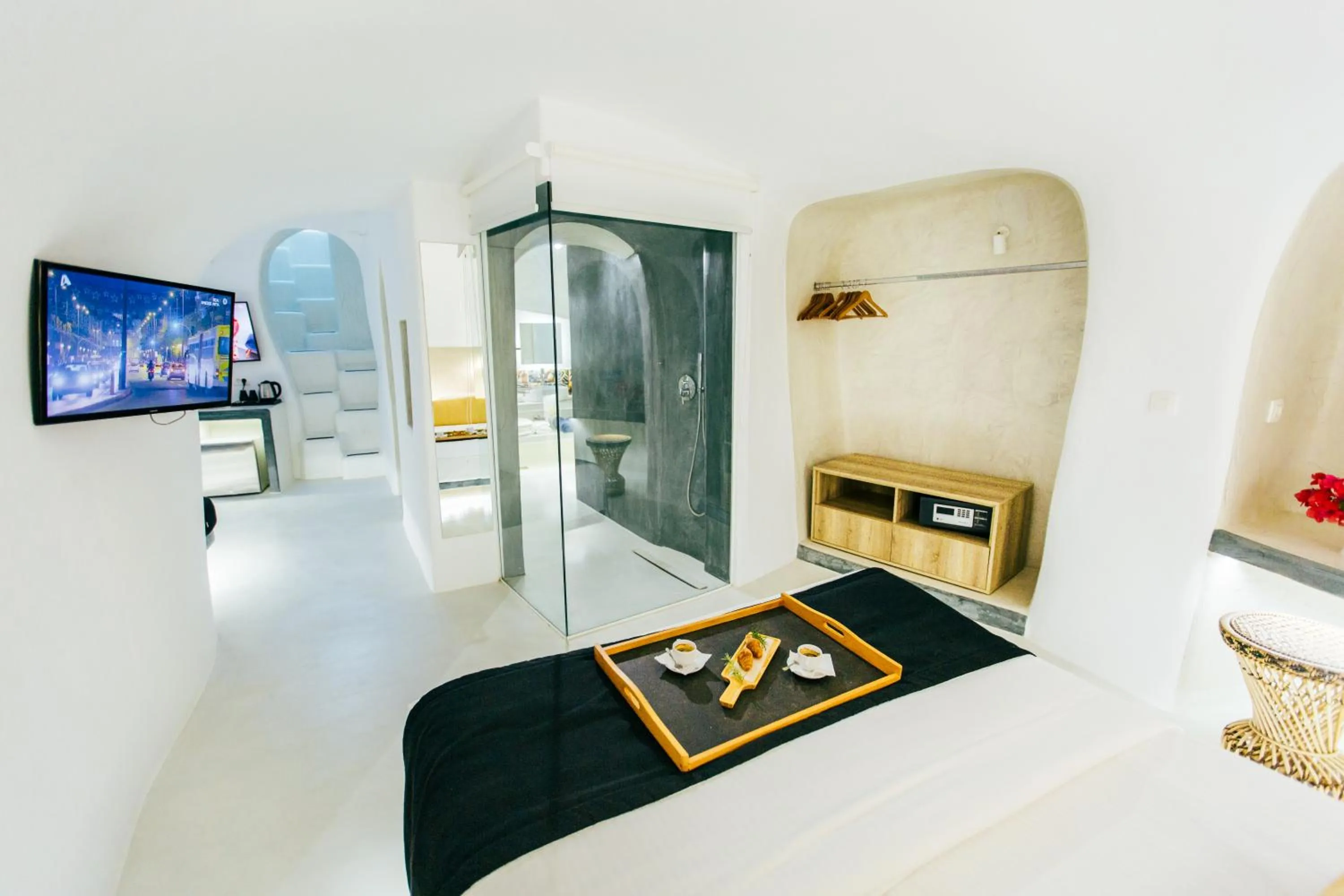 Photo of the whole room, Bed in Edem Boutique Suites