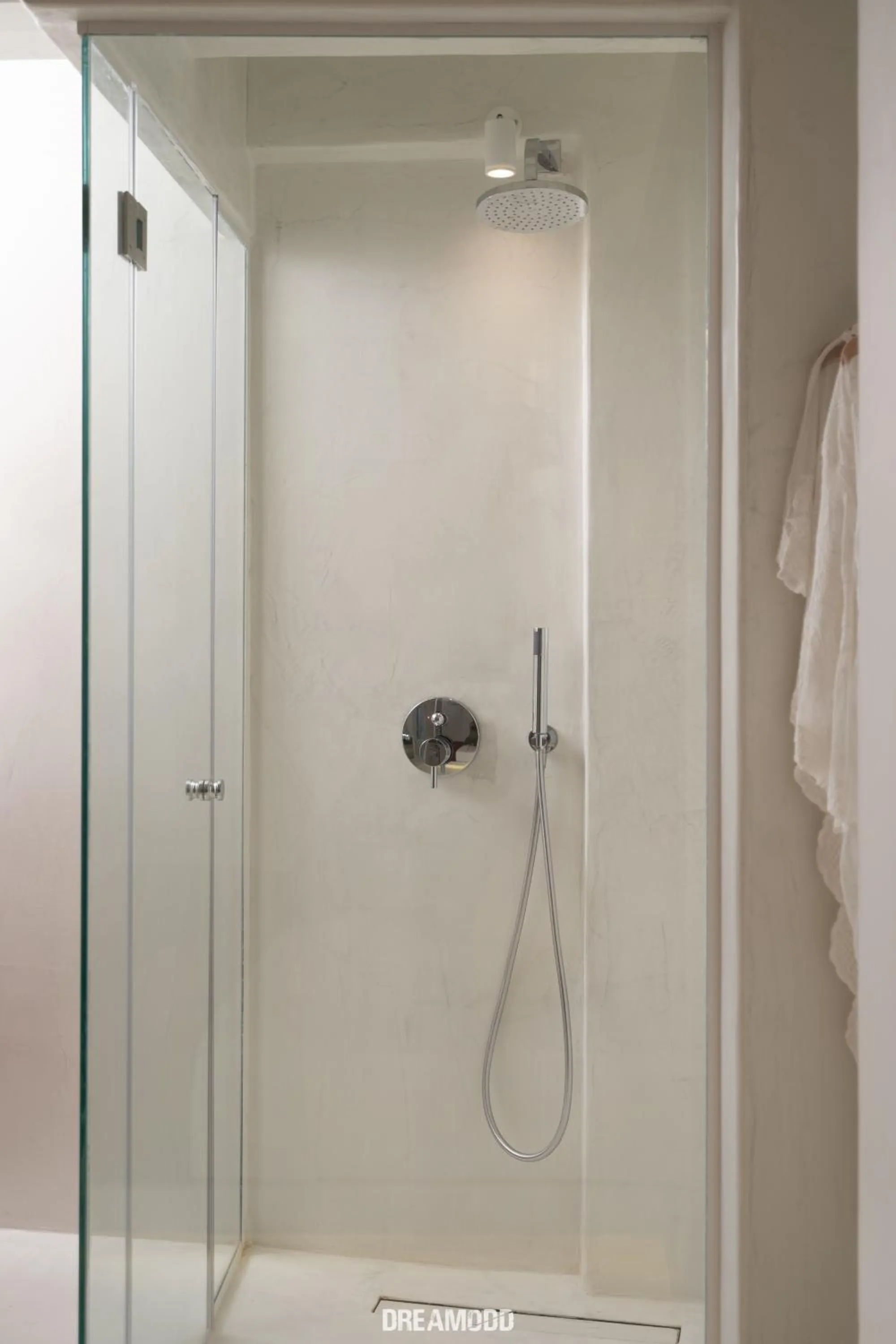 Shower in Edem Boutique Suites