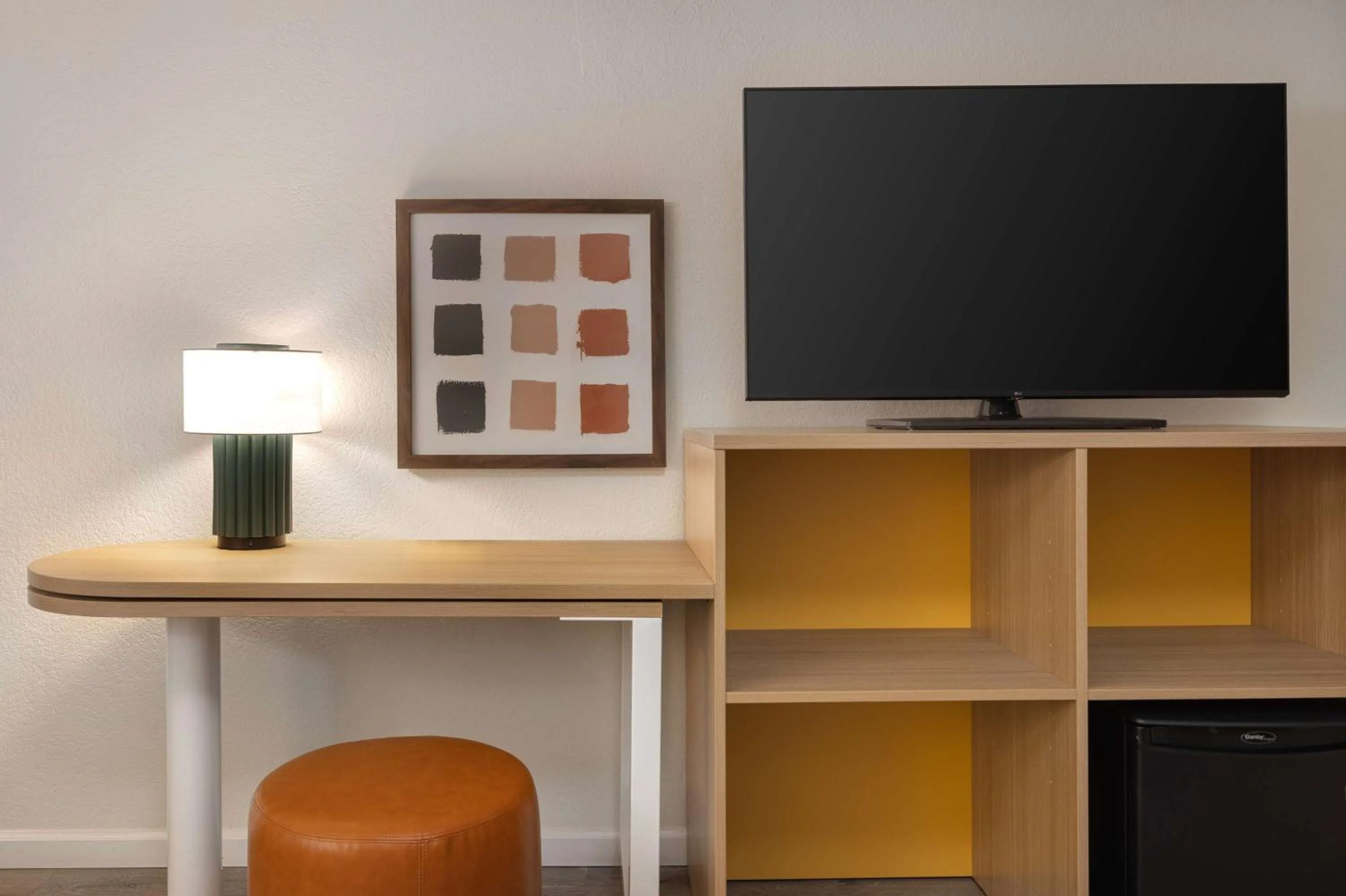 Photo of the whole room in Spark by Hilton Rock Springs