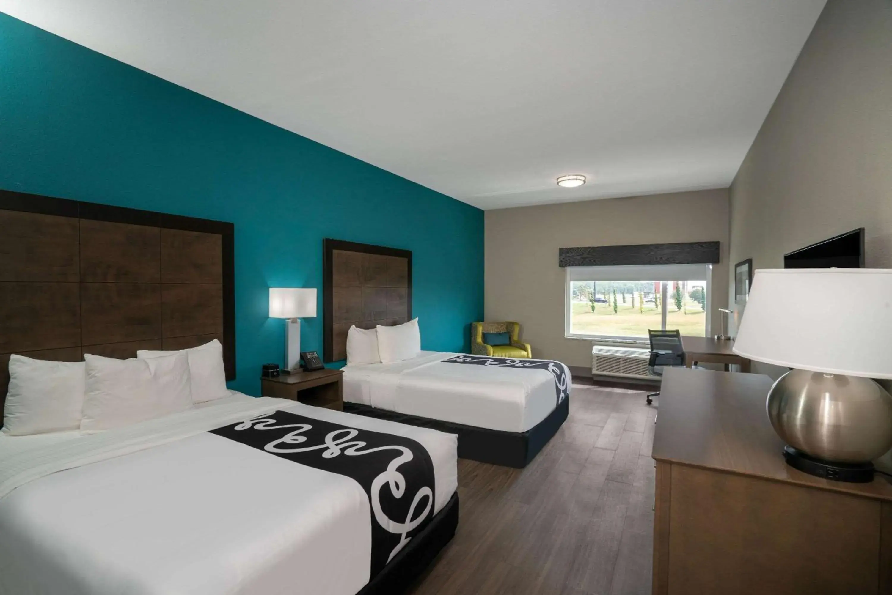 Queen Room with Two Queen Beds - Mobility Access/Non-Smoking in La Quinta by Wyndham West Memphis Queen Room with Two Queen Beds - Mobility Access/Non-Smoking in La Quinta by Wyndham West Memphis