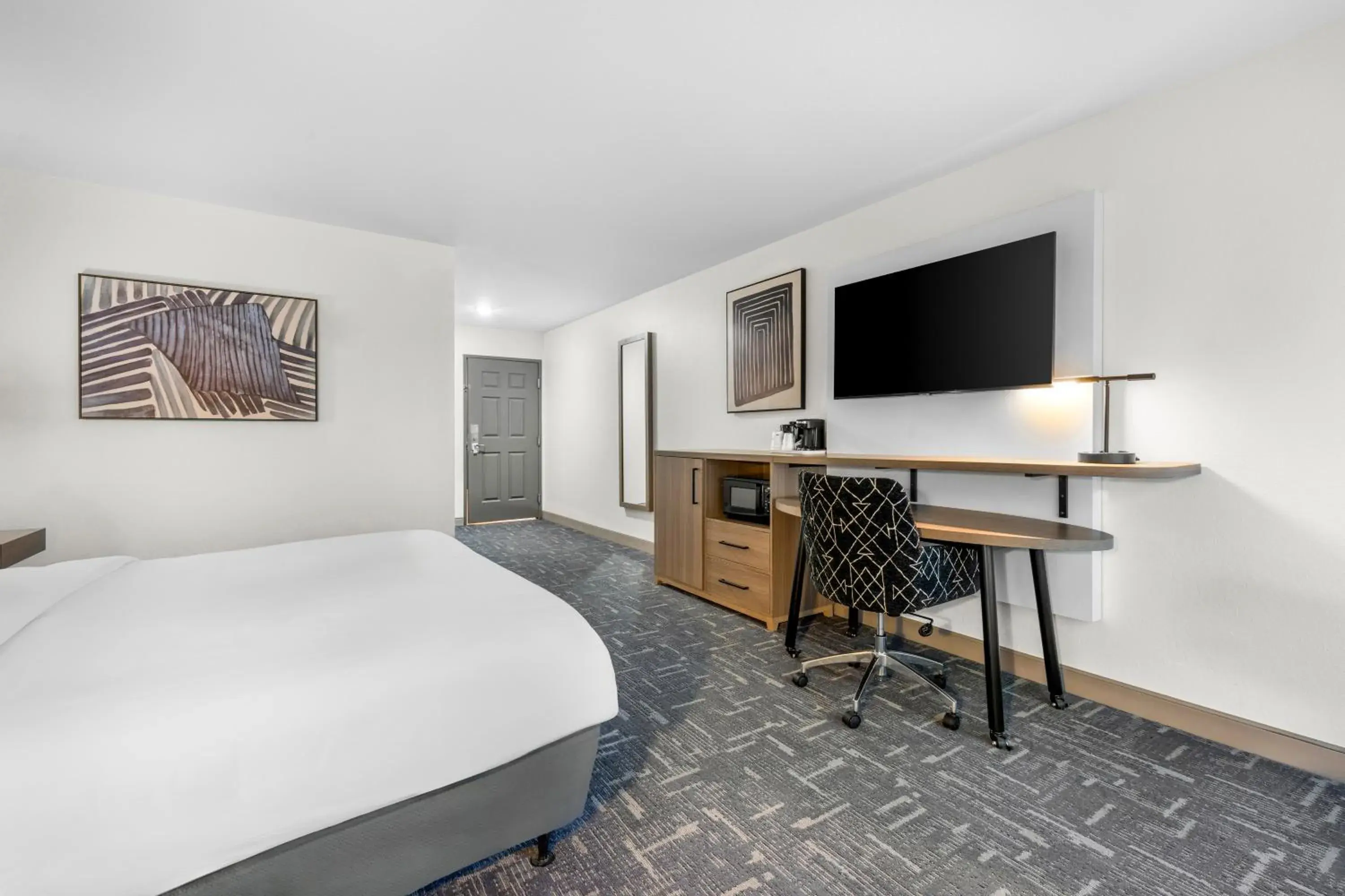 King Room with Bath Tub - Disability Access/Non-Smoking in Best Western Acadia Hotel King Room with Bath Tub - Disability Access/Non-Smoking in Best Western Acadia Hotel