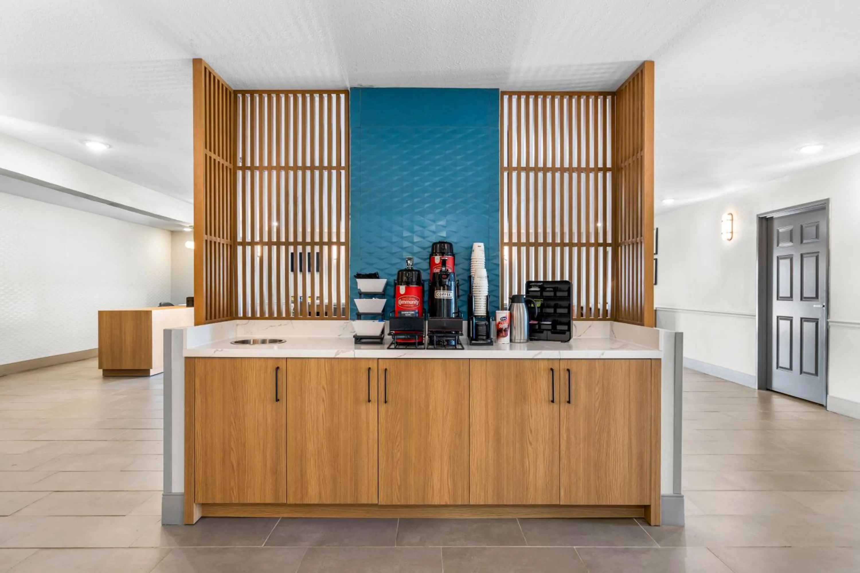 Lobby or reception in Best Western Acadia Hotel