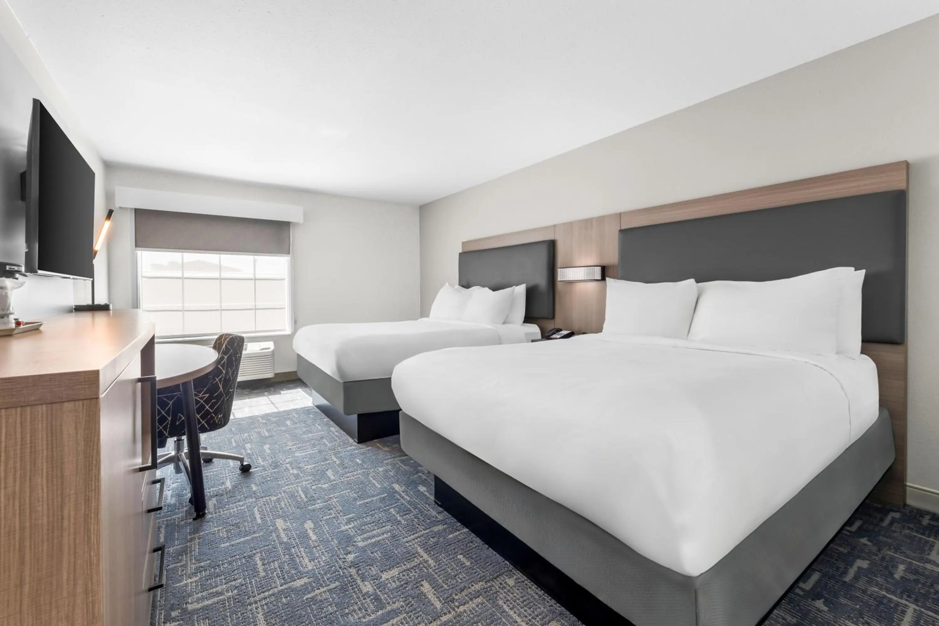 Photo of the whole room, Bed in Best Western Acadia Hotel