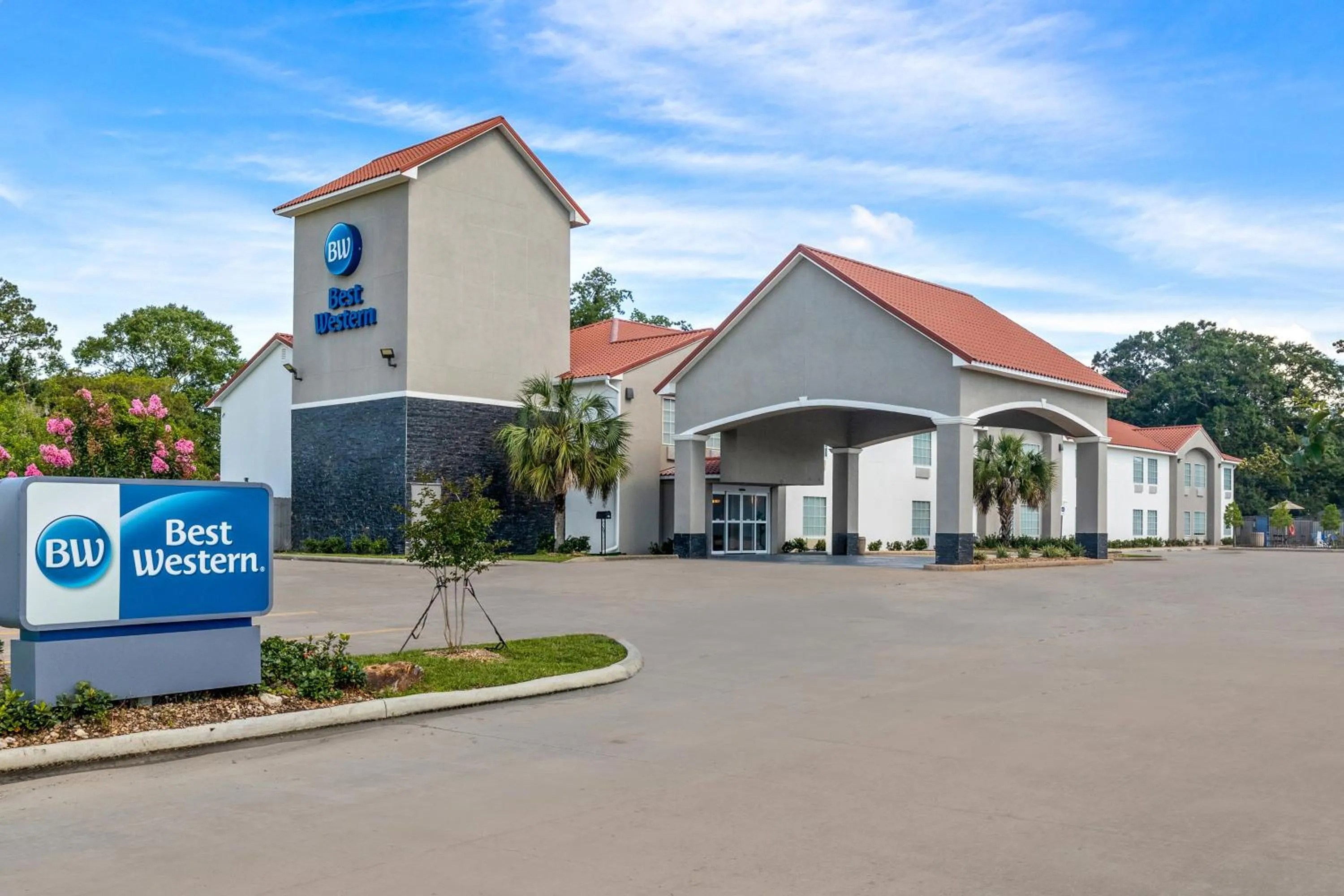 Property building in Best Western Acadia Hotel