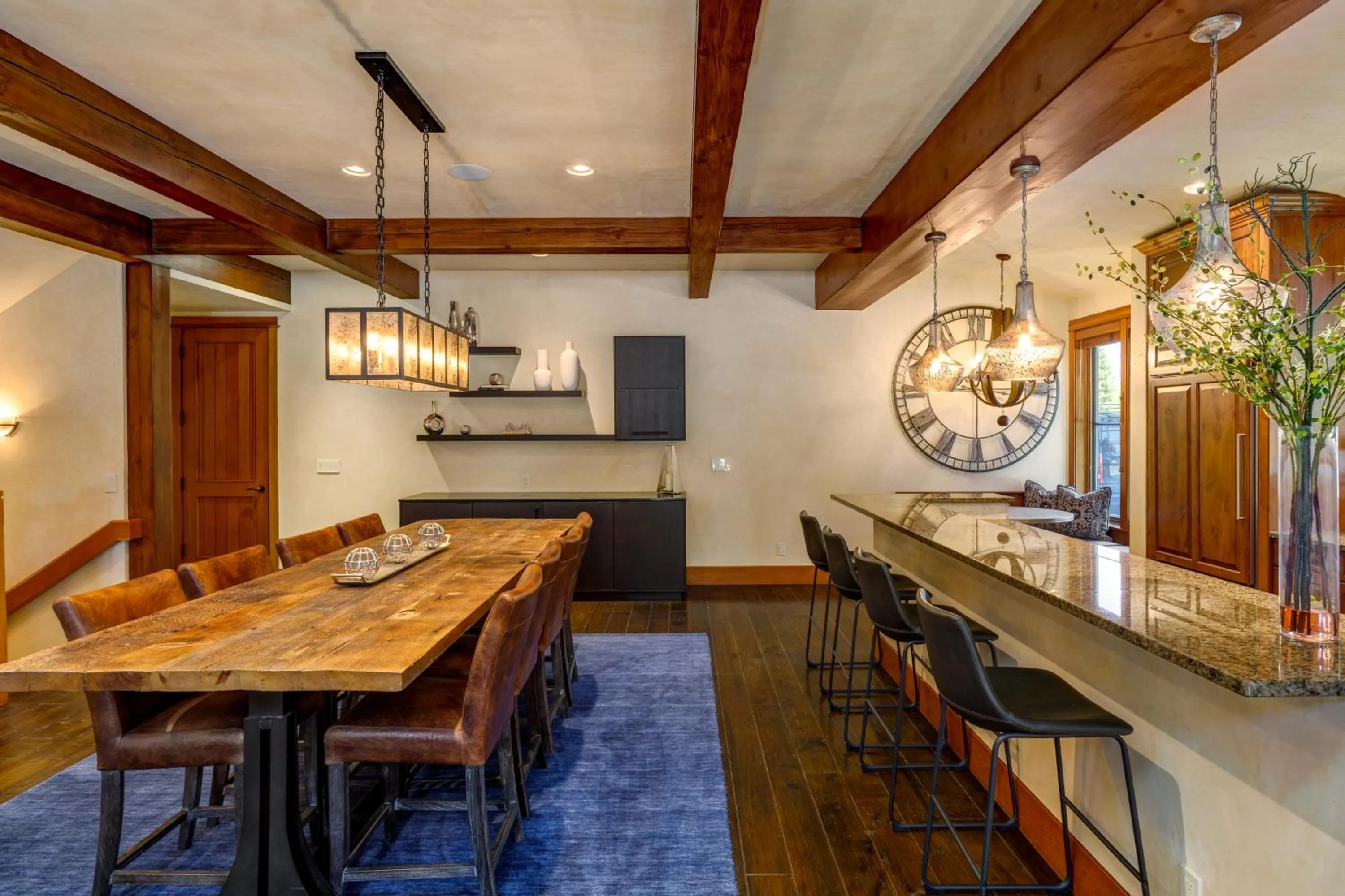 Dining area in The Porches