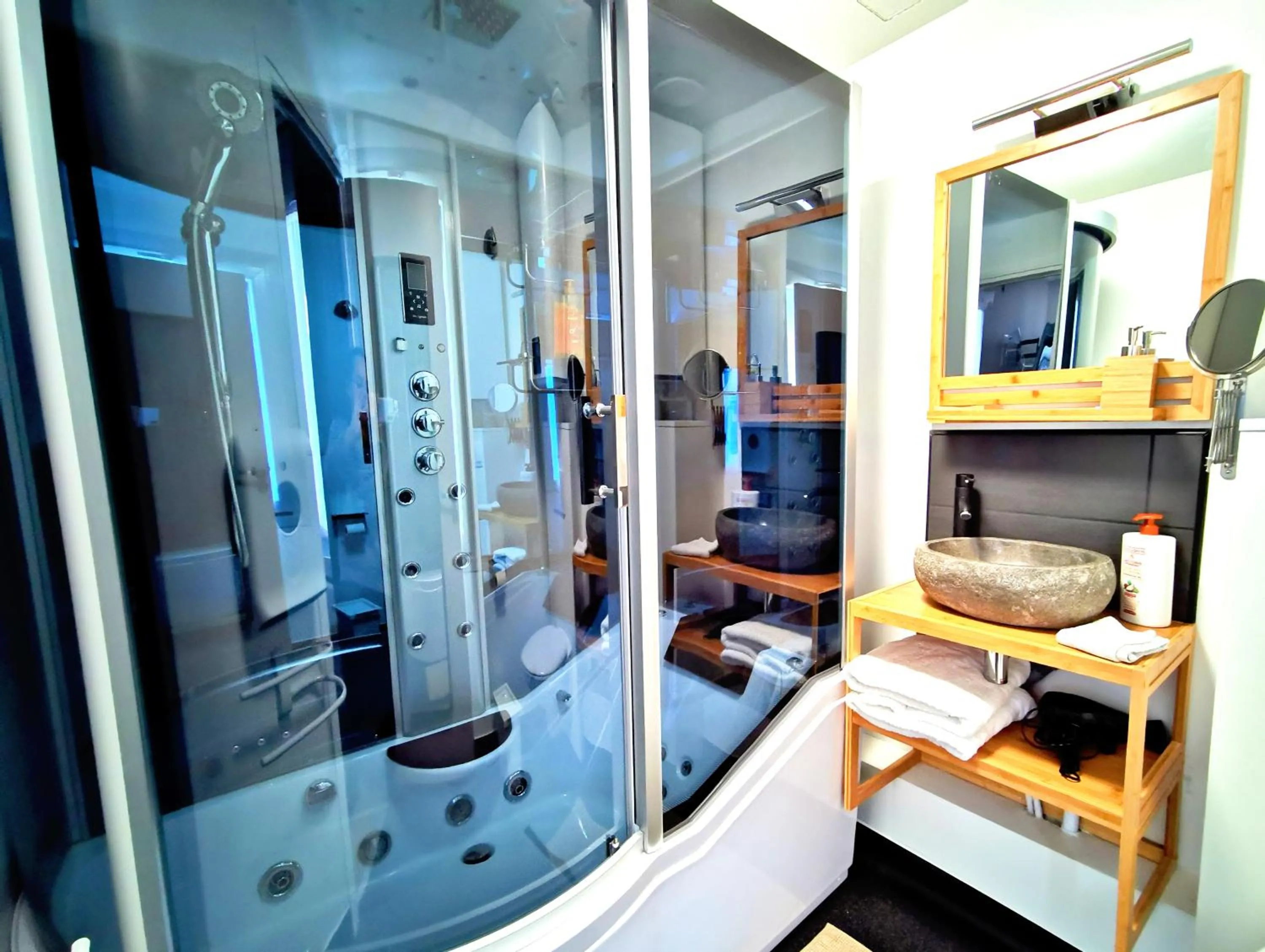 Bathroom in Appart Hotel Relax Spa