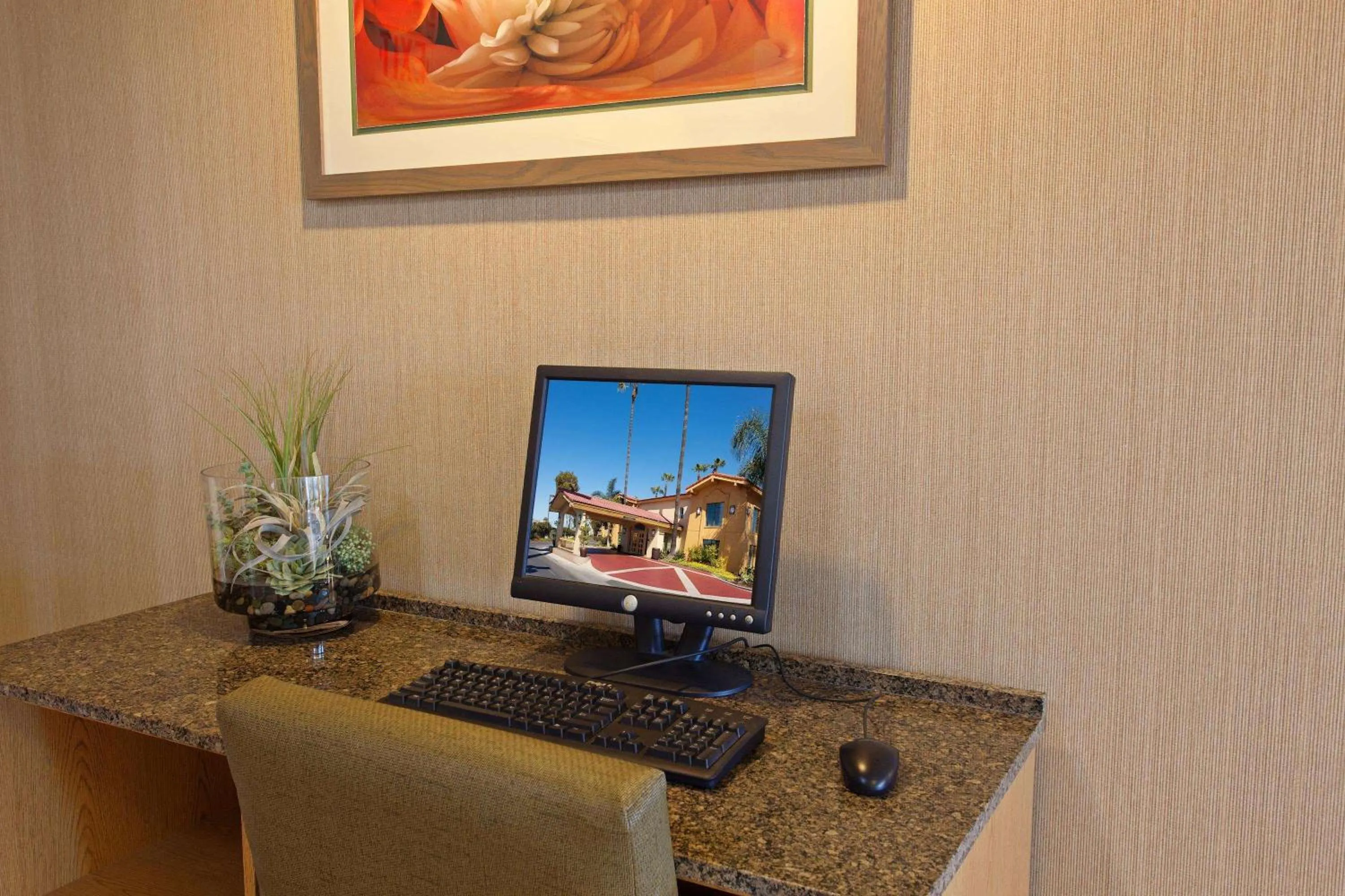 Business facilities in La Quinta Inn by Wyndham Costa Mesa Orange County