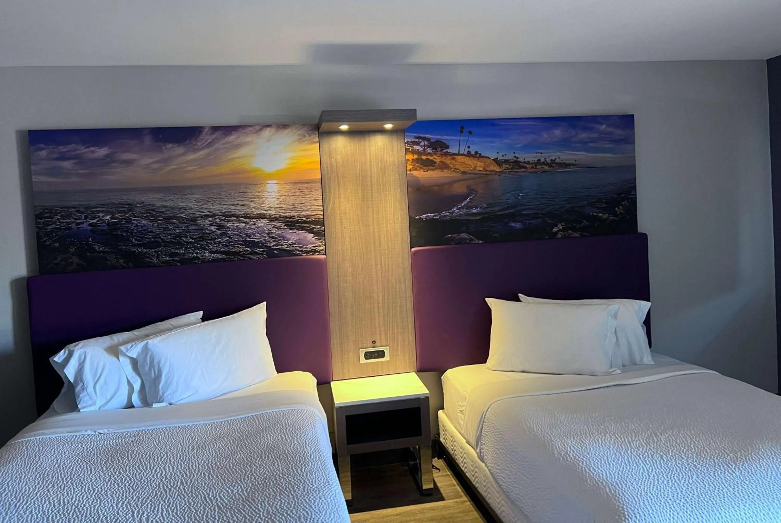 Bed in La Quinta Inn by Wyndham Costa Mesa Orange County