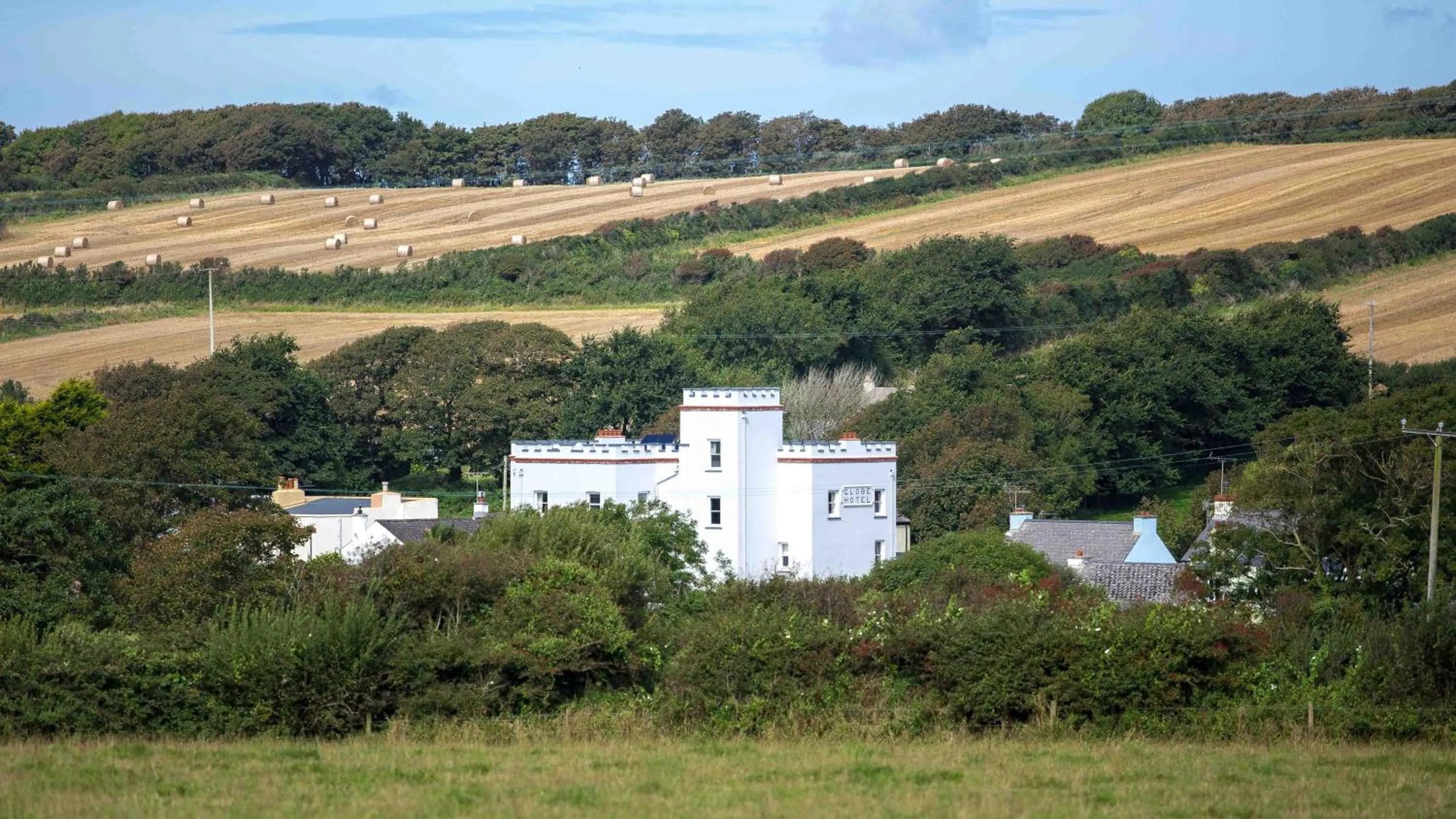 Neighbourhood in The Globe Angle