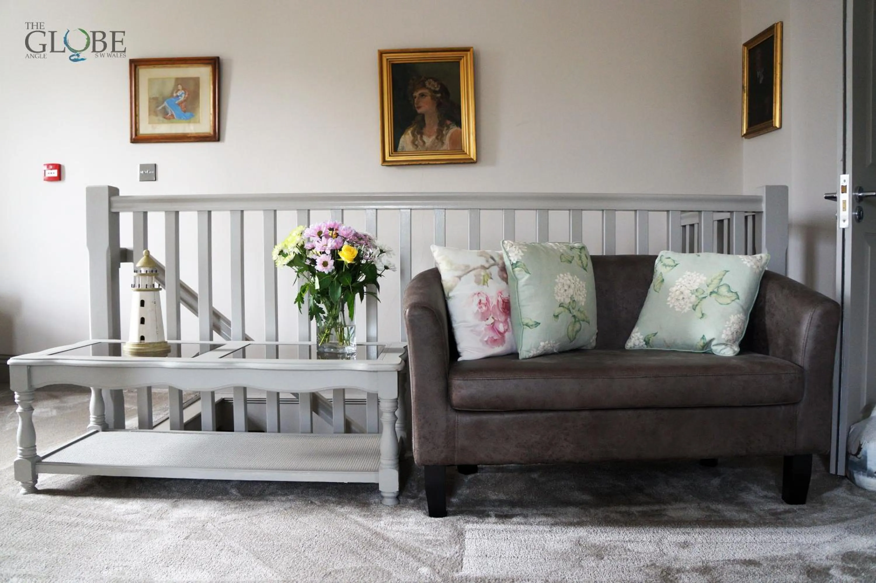Seating area in The Globe Angle