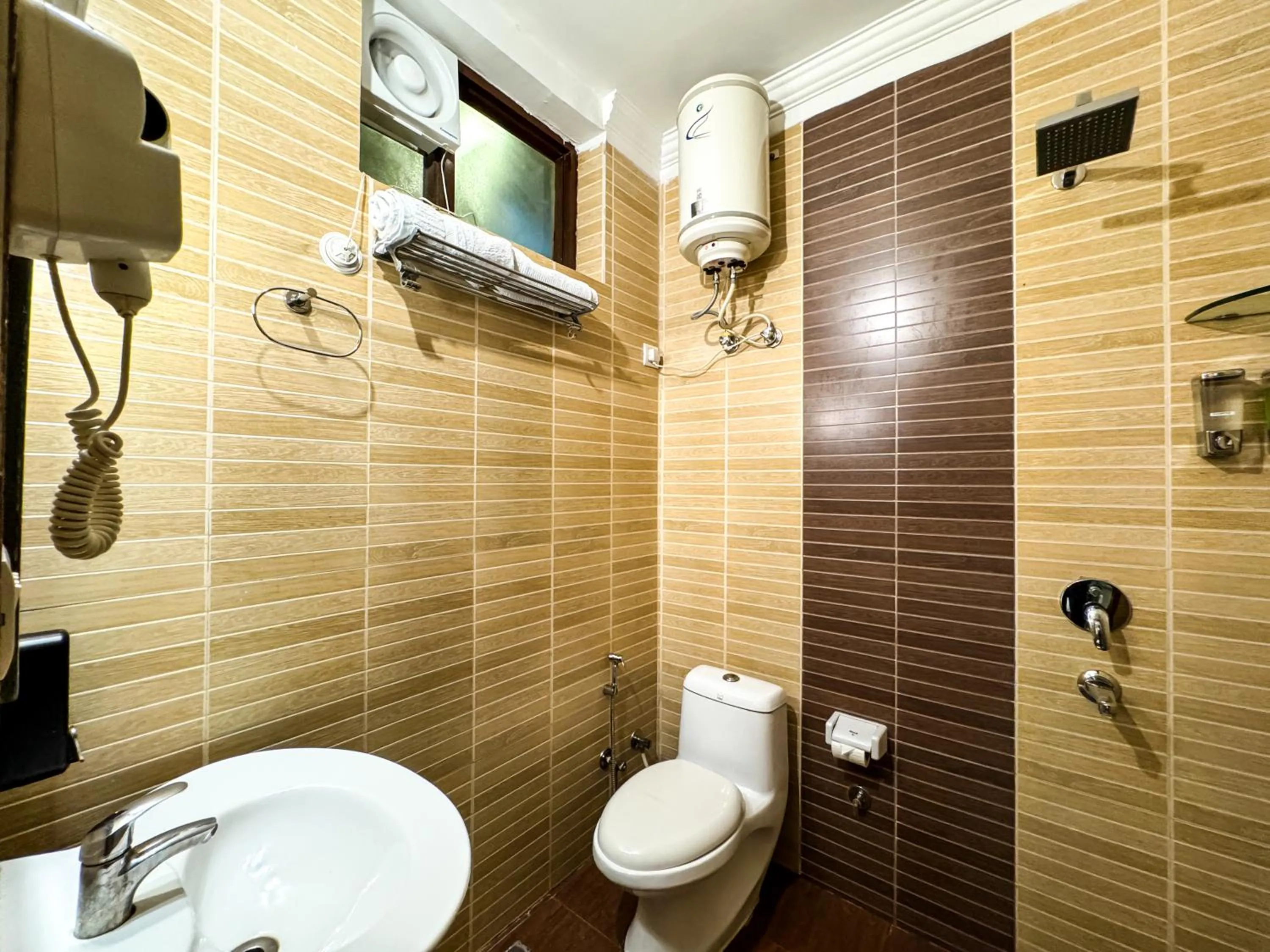 Bathroom in Hotel Nirvana Palace Rishikesh