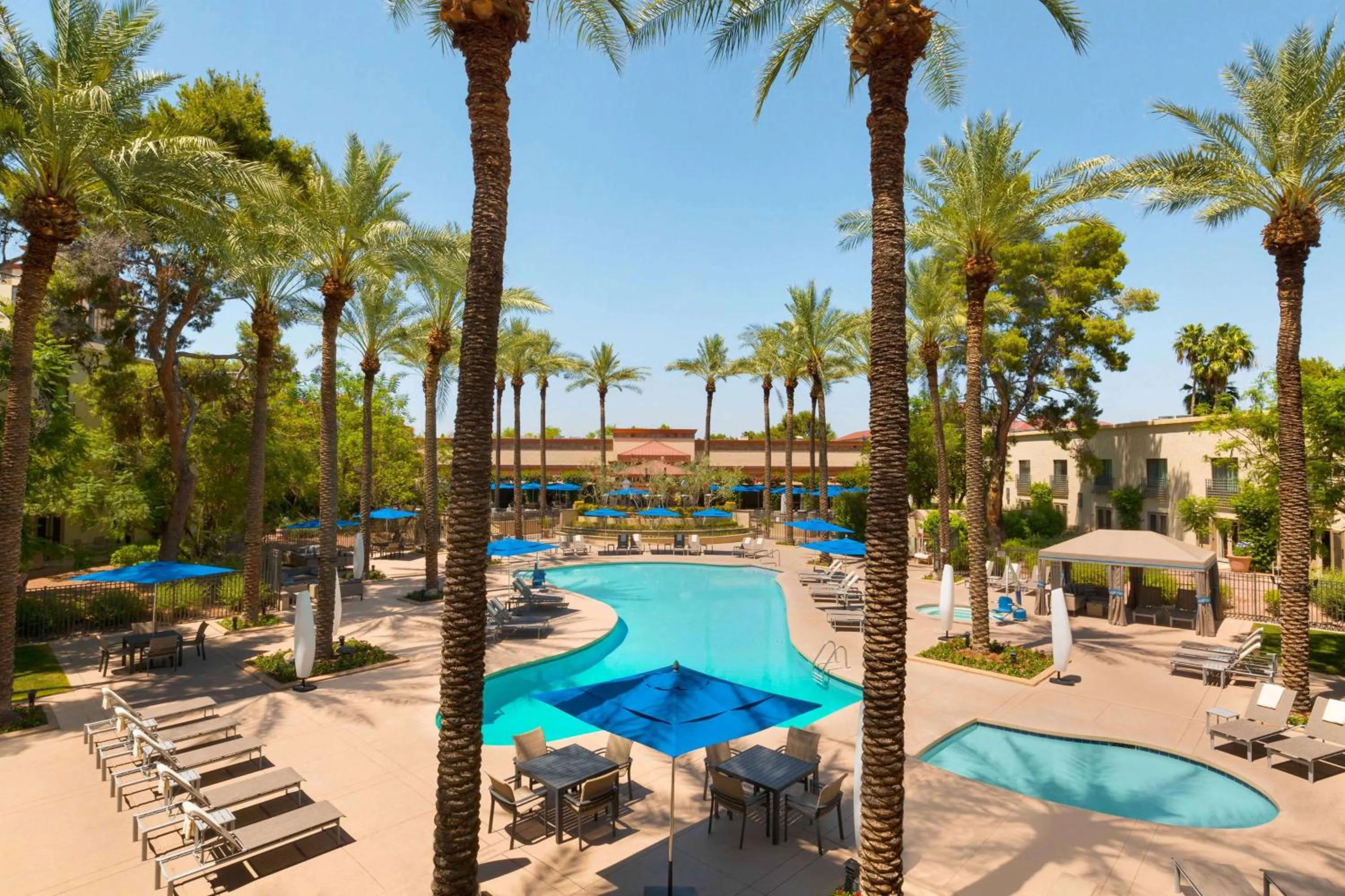 Pool view in Hilton Scottsdale Resort & Villas