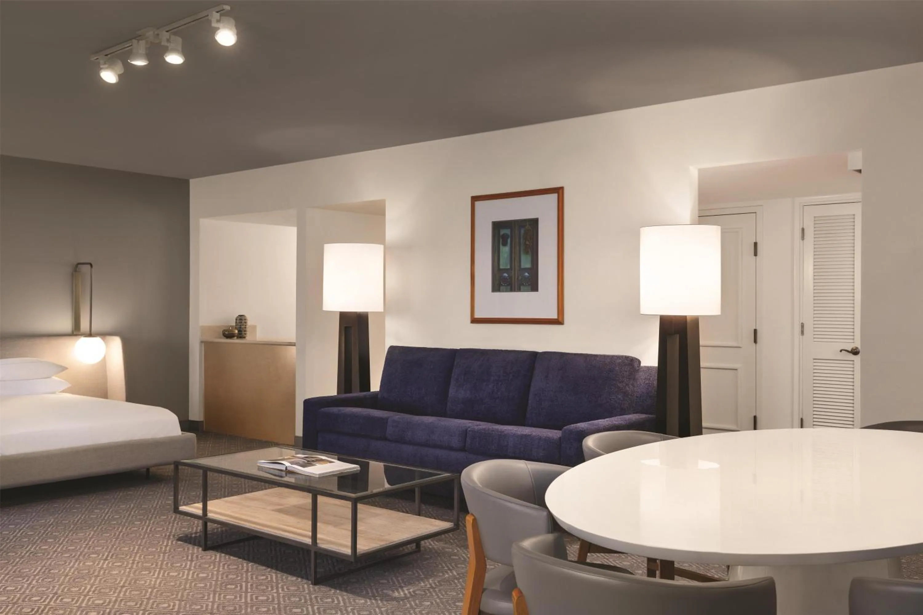 Photo of the whole room, Bed in Hilton Scottsdale Resort & Villas