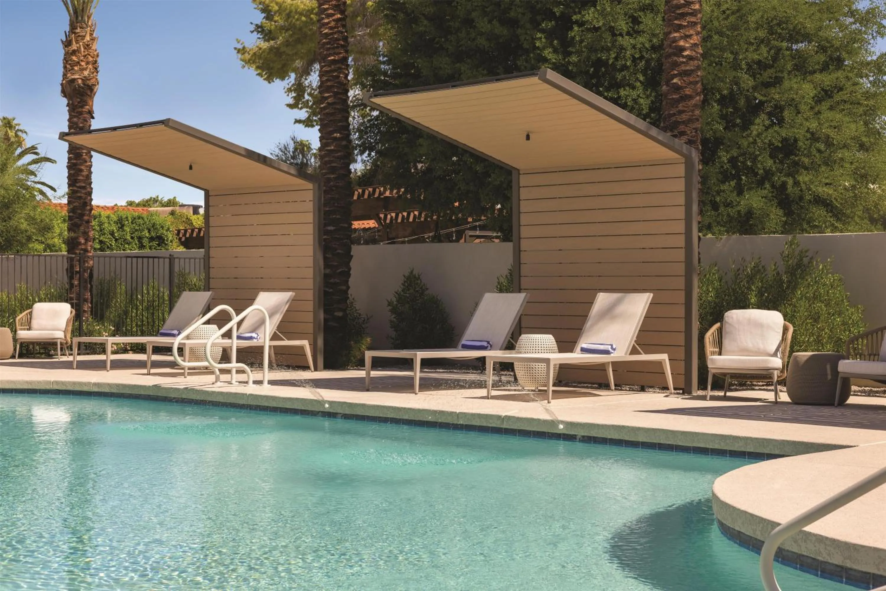 Pool view in Hilton Scottsdale Resort & Villas