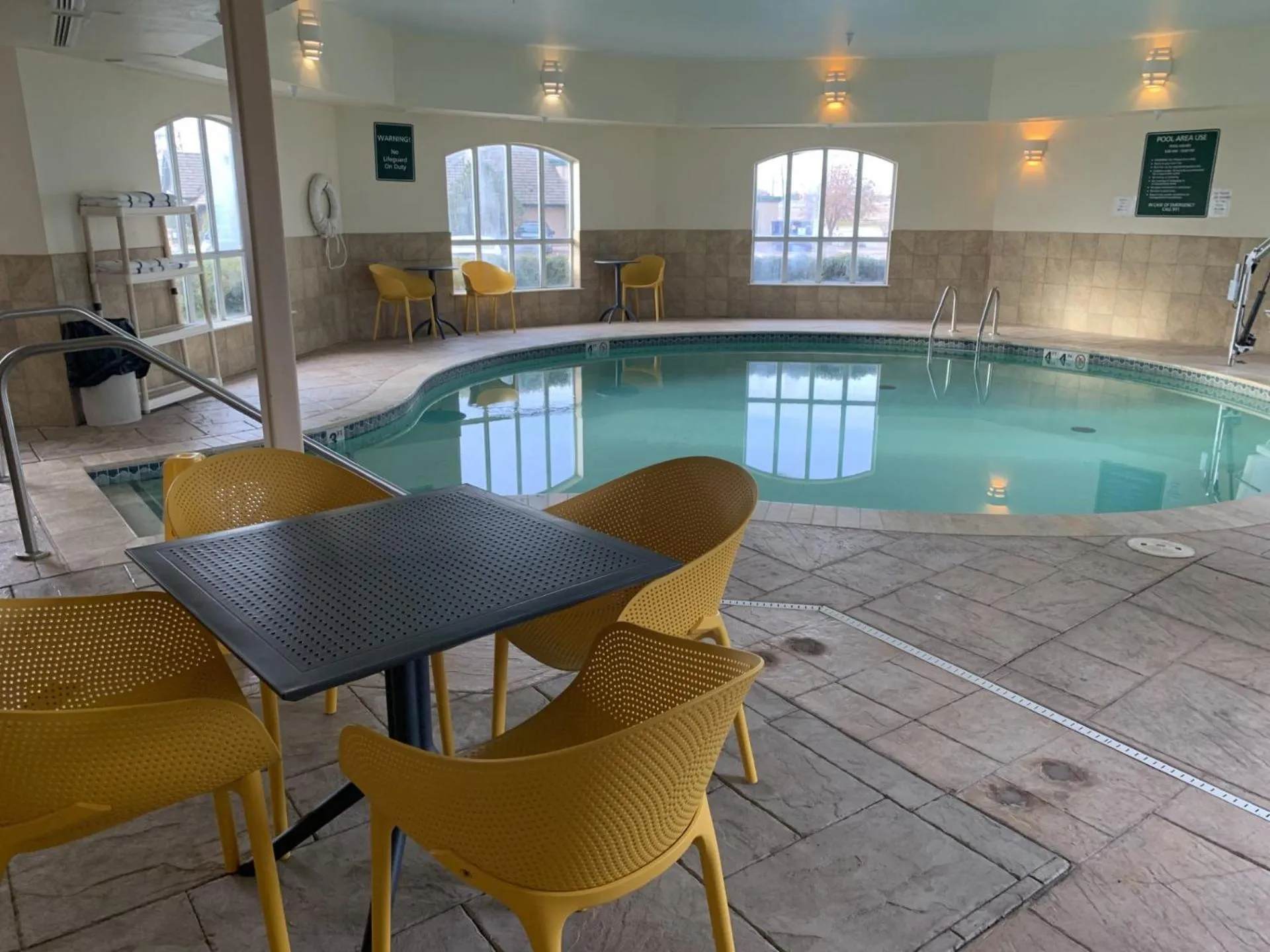 Swimming pool in La Quinta by Wyndham OKC North - Quail Springs