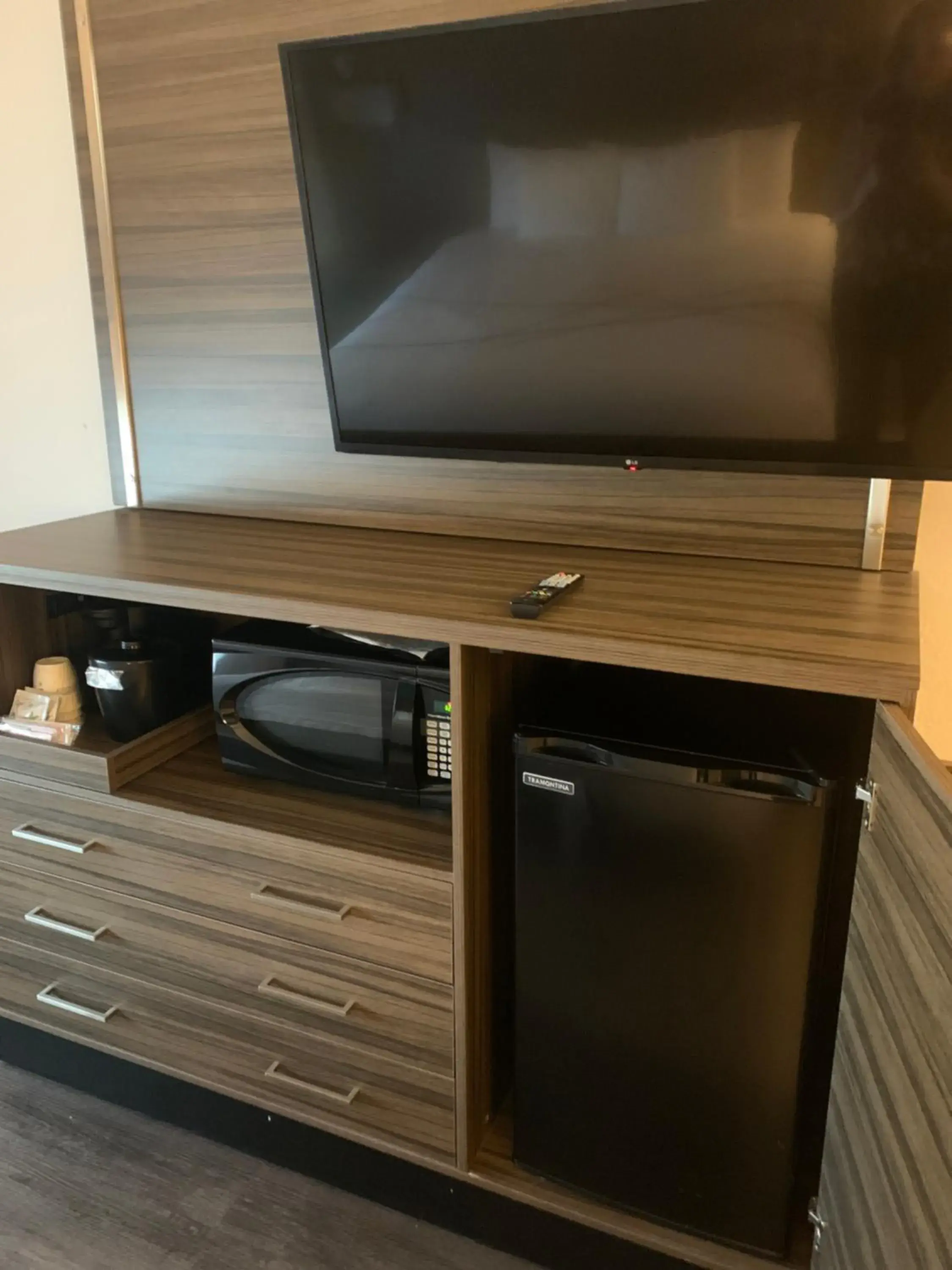 Deluxe Queen Room with Two Queen Beds - Non-Smoking in La Quinta by Wyndham OKC North - Quail Springs Deluxe Queen Room with Two Queen Beds - Non-Smoking in La Quinta by Wyndham OKC North - Quail Springs