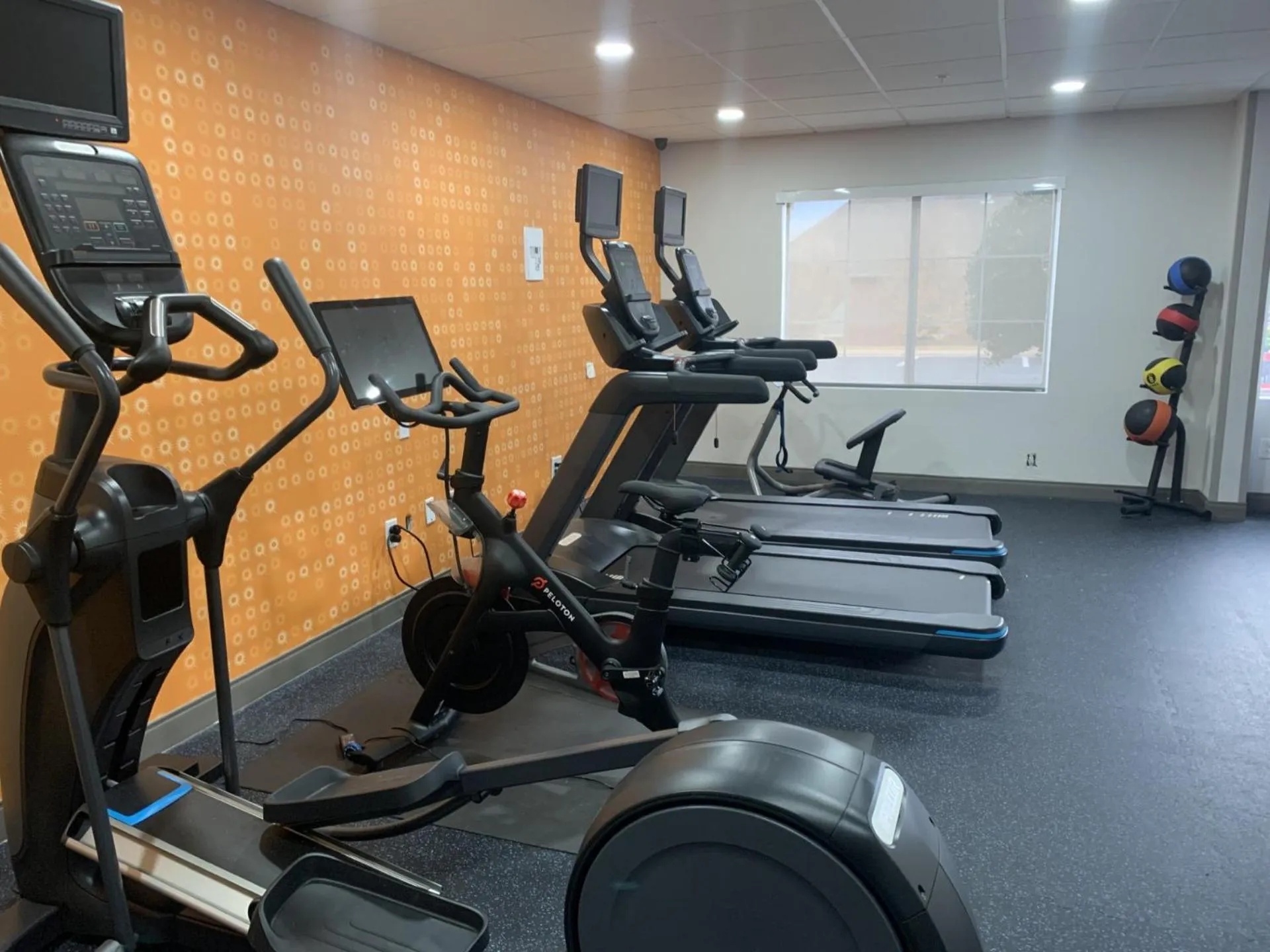 Fitness centre/facilities in La Quinta by Wyndham OKC North - Quail Springs