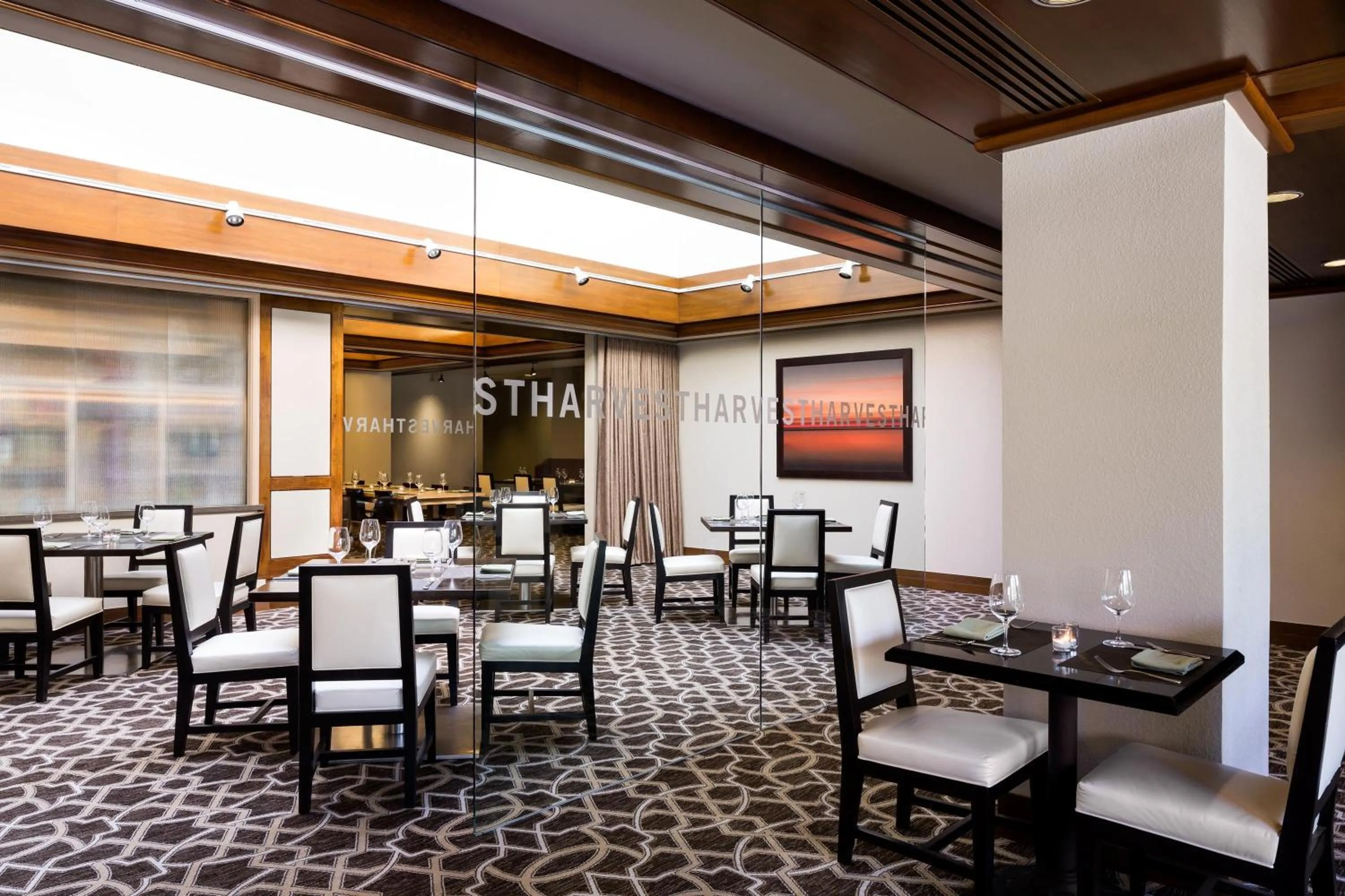 Restaurant/places to eat in Hyatt Regency Westlake