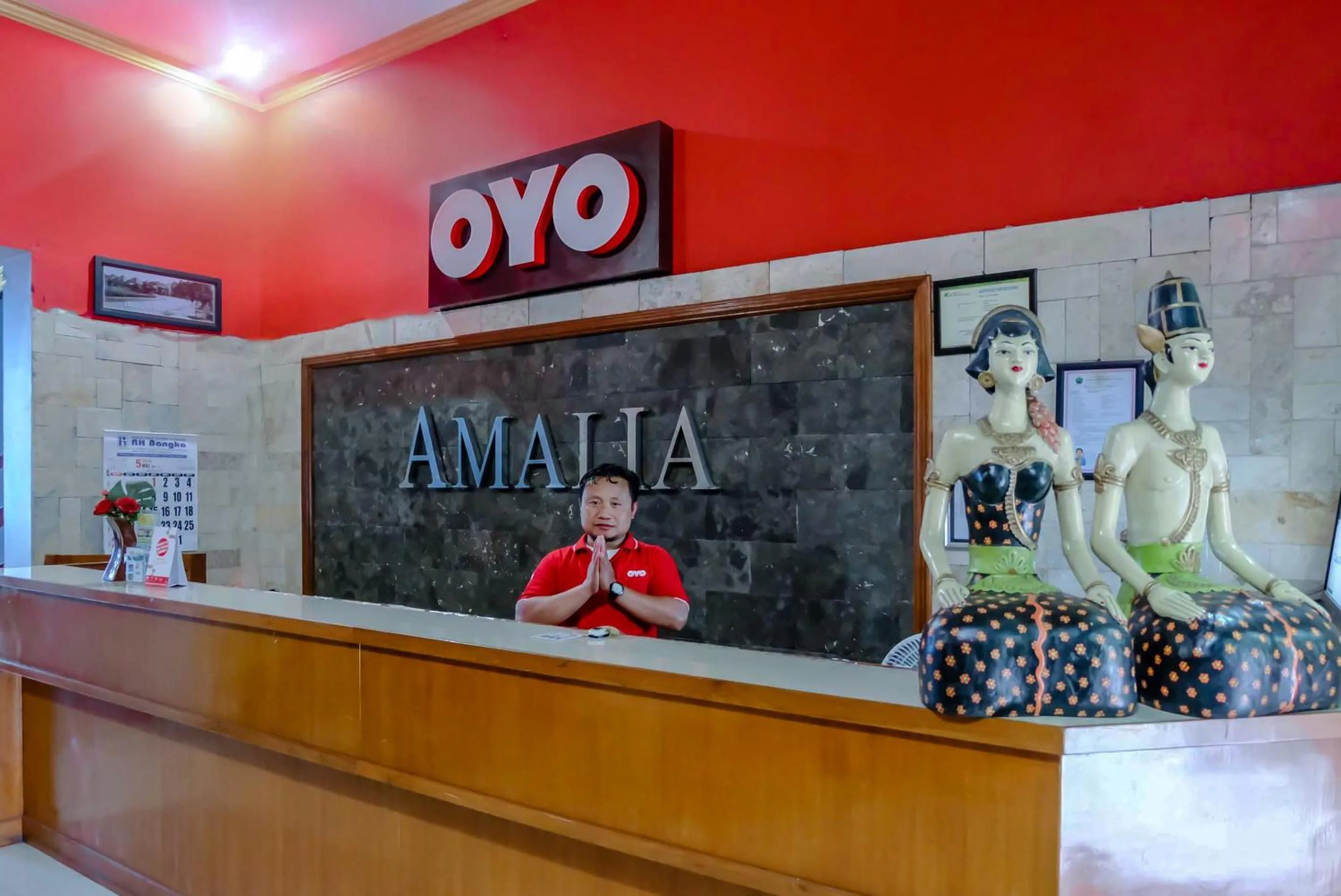 Lobby or reception in Hotel O Guest House Amalia Malang