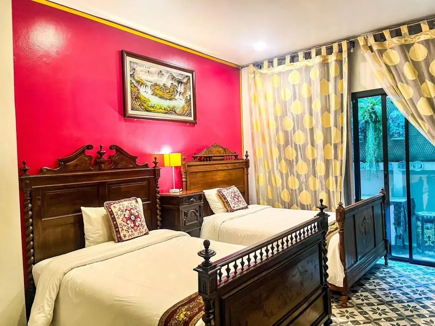 Deluxe Twin Room in สงขลาแต่แรก แอนทีค โฮเท็ล Songkhla Tae Raek Antique Hotel Deluxe Twin Room in สงขลาแต่แรก แอนทีค โฮเท็ล Songkhla Tae Raek Antique Hotel