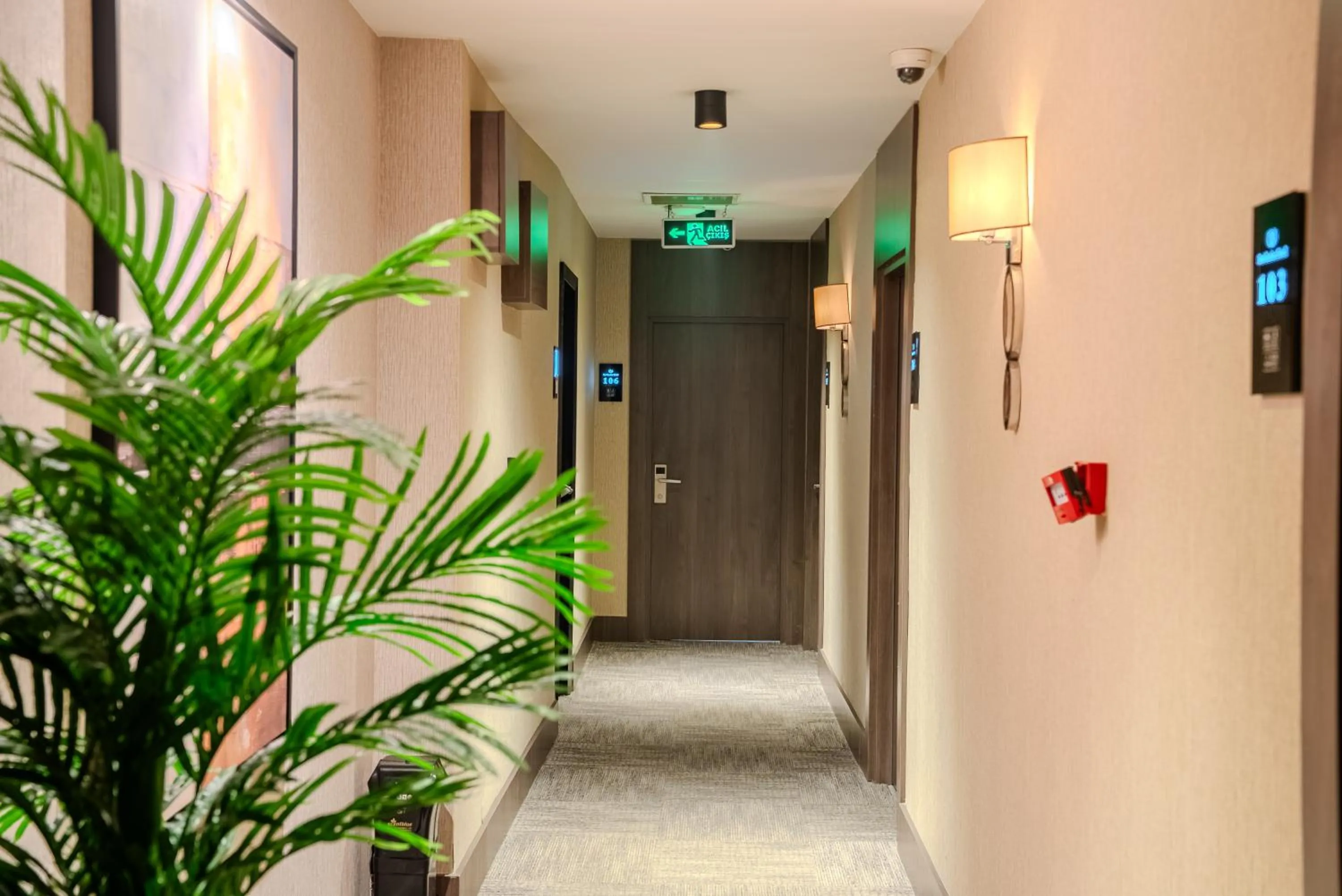 Property building in BEST GARDEN HOTEL