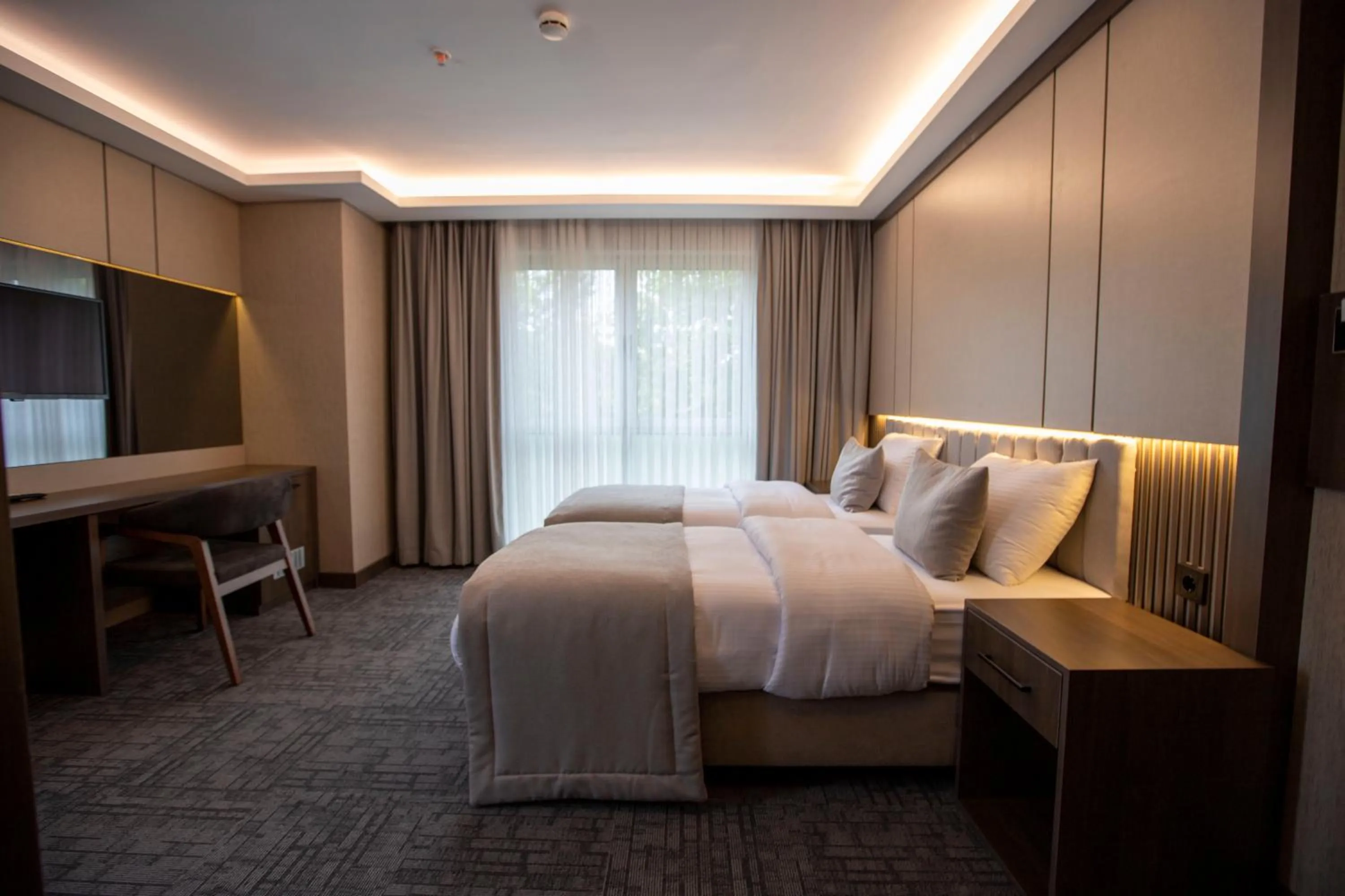 Massage, Bed in BEST GARDEN HOTEL